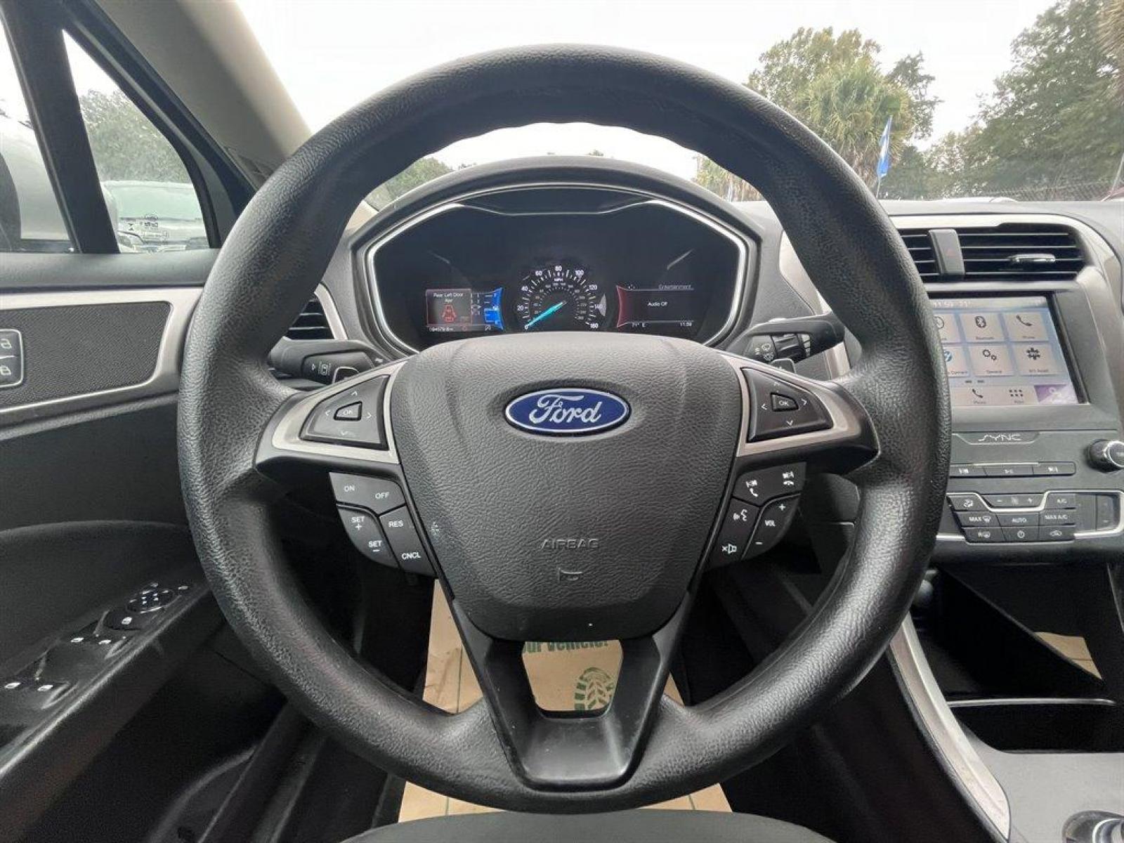 2019 Silver /Black Ford Fusion (3FA6P0HDXKR) with an 1.5l I-4 DI Dohc Ecoboost engine, Automatic transmission, located at 745 East Steele Rd., West Columbia, SC, 29170, (803) 755-9148, 33.927212, -81.148483 - Special Internet Price! 2019 Ford Fusion SE with Bluetooth, SiriusXM Radio, AM/FM/MP3 Stereo, 8 center LCD capacitive touch-screen, Backup camera, Cruise control with steering wheel controls, Cloth front bucket seats, Front powered seats, Proximity Key For Push Button Start, Remote Keyless Entry, Du - Photo #5