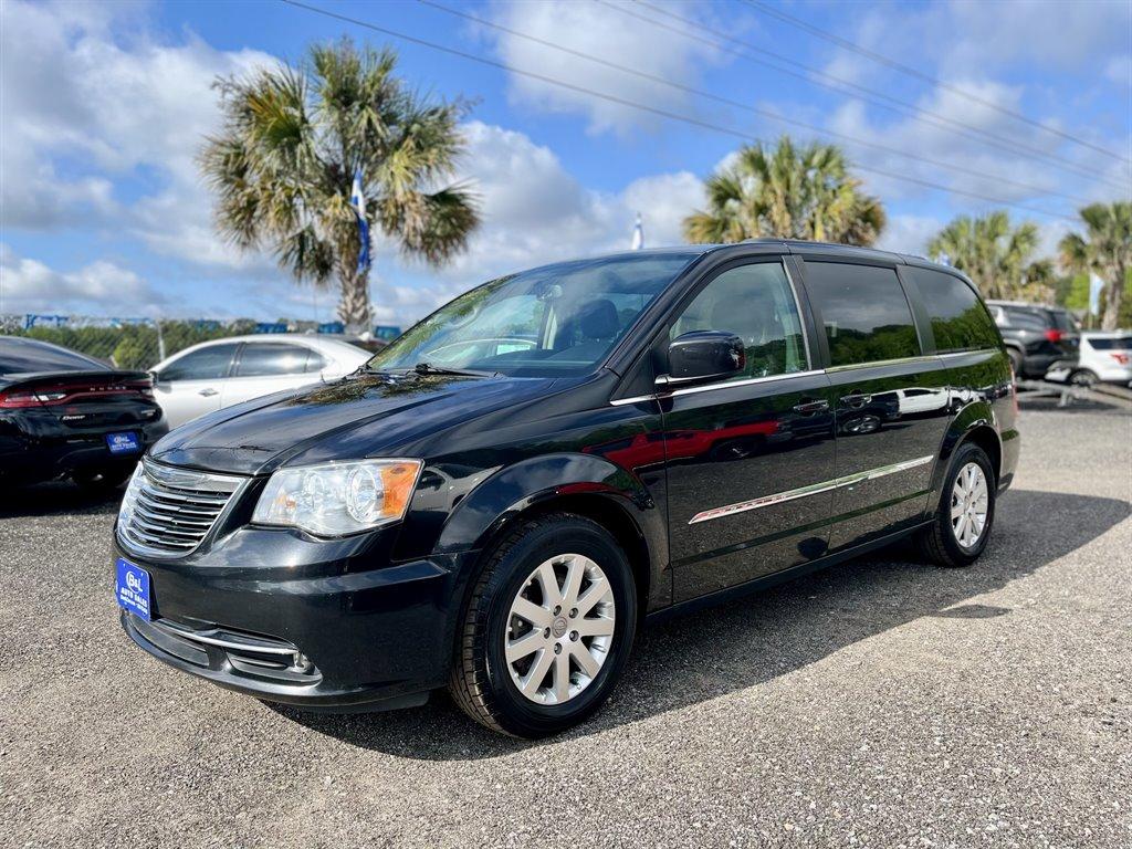 photo of 2015 Chrysler Town  and  Country Touring