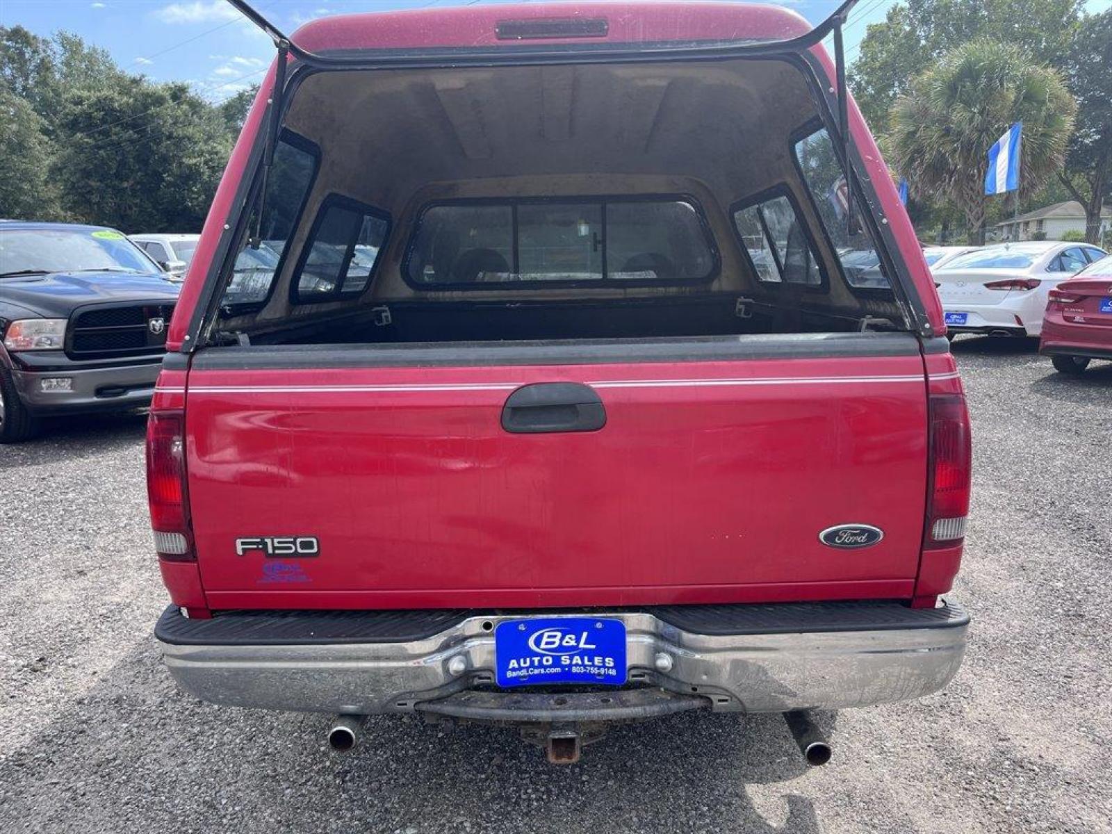 2000 Red /Grey Ford F150 (1FTRX17W0YN) with an 4.6l V8 EFI Sohc 4.6l engine, Automatic transmission, located at 745 East Steele Rd., West Columbia, SC, 29170, (803) 755-9148, 33.927212, -81.148483 - Special Internet Price! 2000 Ford F150 XLT with Electronic AM/FM stereo radio, Cruise control, Cloth interior, Powered door locks, Powered windows, Seats up to 6, Truck bed cap, Plus more! - Photo #23