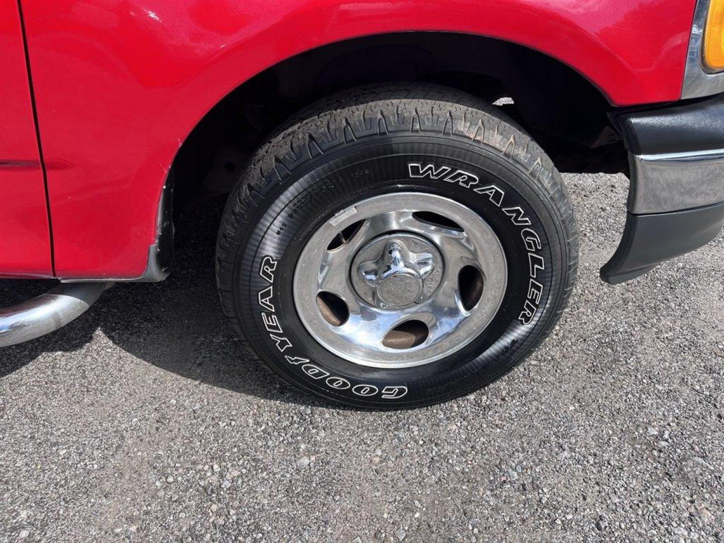 2000 Red /Grey Ford F150 (1FTRX17W0YN) with an 4.6l V8 EFI Sohc 4.6l engine, Automatic transmission, located at 745 East Steele Rd., West Columbia, SC, 29170, (803) 755-9148, 33.927212, -81.148483 - Special Internet Price! 2000 Ford F150 XLT with Electronic AM/FM stereo radio, Cruise control, Cloth interior, Powered door locks, Powered windows, Seats up to 6, Truck bed cap, Plus more! - Photo#25