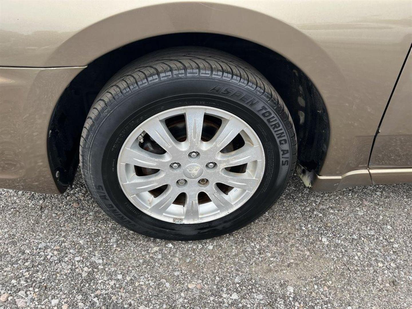 2009 Gold /Tan Mitsubishi Galant ES (4A3AB36F79E) with an 2.4l I-4 MPI Sohc 2.4l engine, Automatic transmission, located at 745 East Steele Rd., West Columbia, SC, 29170, (803) 755-9148, 33.927212, -81.148483 - Special Internet Price! BUY HERE, PAY HERE - $680 DOWN PAYMENT! 2009 Mitsubishi Galant with Cloth interior, Cruise control, Remote keyless entry, Powered door locks, Powered windows, Plus more! - Photo#28