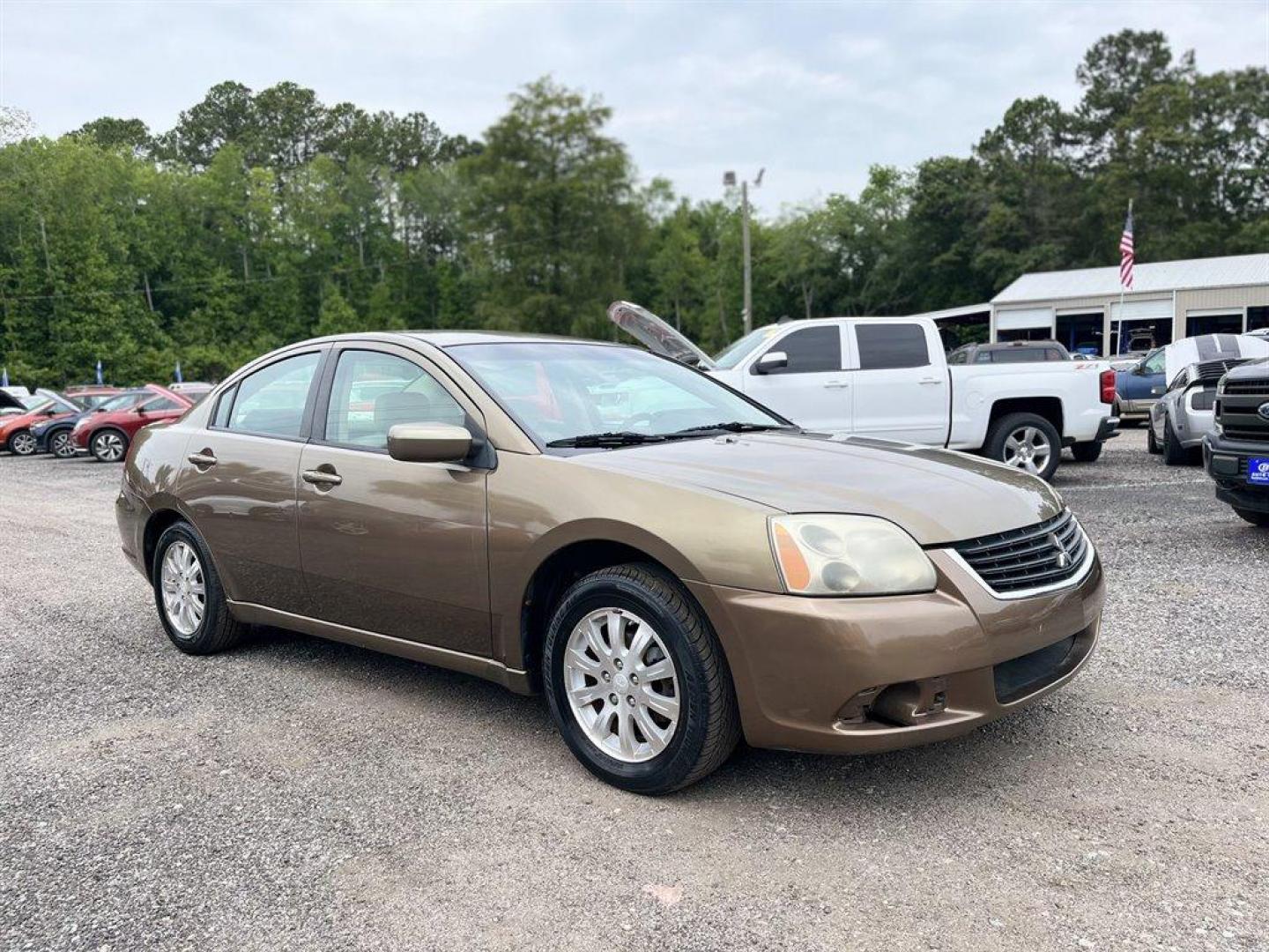 2009 Gold /Tan Mitsubishi Galant ES (4A3AB36F79E) with an 2.4l I-4 MPI Sohc 2.4l engine, Automatic transmission, located at 745 East Steele Rd., West Columbia, SC, 29170, (803) 755-9148, 33.927212, -81.148483 - Special Internet Price! BUY HERE, PAY HERE - $680 DOWN PAYMENT! 2009 Mitsubishi Galant with Cloth interior, Cruise control, Remote keyless entry, Powered door locks, Powered windows, Plus more! - Photo#2