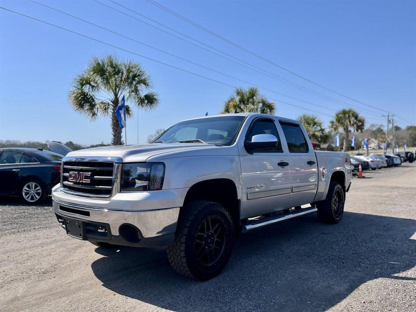 2010 Silver /Black GMC Sierra 1500 (3GTRKVE38AG) with an 5.3l V8 SFI Flex 5.3l engine, Automatic transmission, located at 745 East Steele Rd., West Columbia, SC, 29170, (803) 755-9148, 33.927212, -81.148483 - Special Internet Price! 2010 GMC Sierra 1500 with AM/FM stereo, Air conditioning, Keyless entry, Cruise control, Cloth interior, Front 40/20/40 split-bench 3-passenger, Rear 60/40 folding bench, Powered windows, Powered door locks, Plus more! - Photo#0