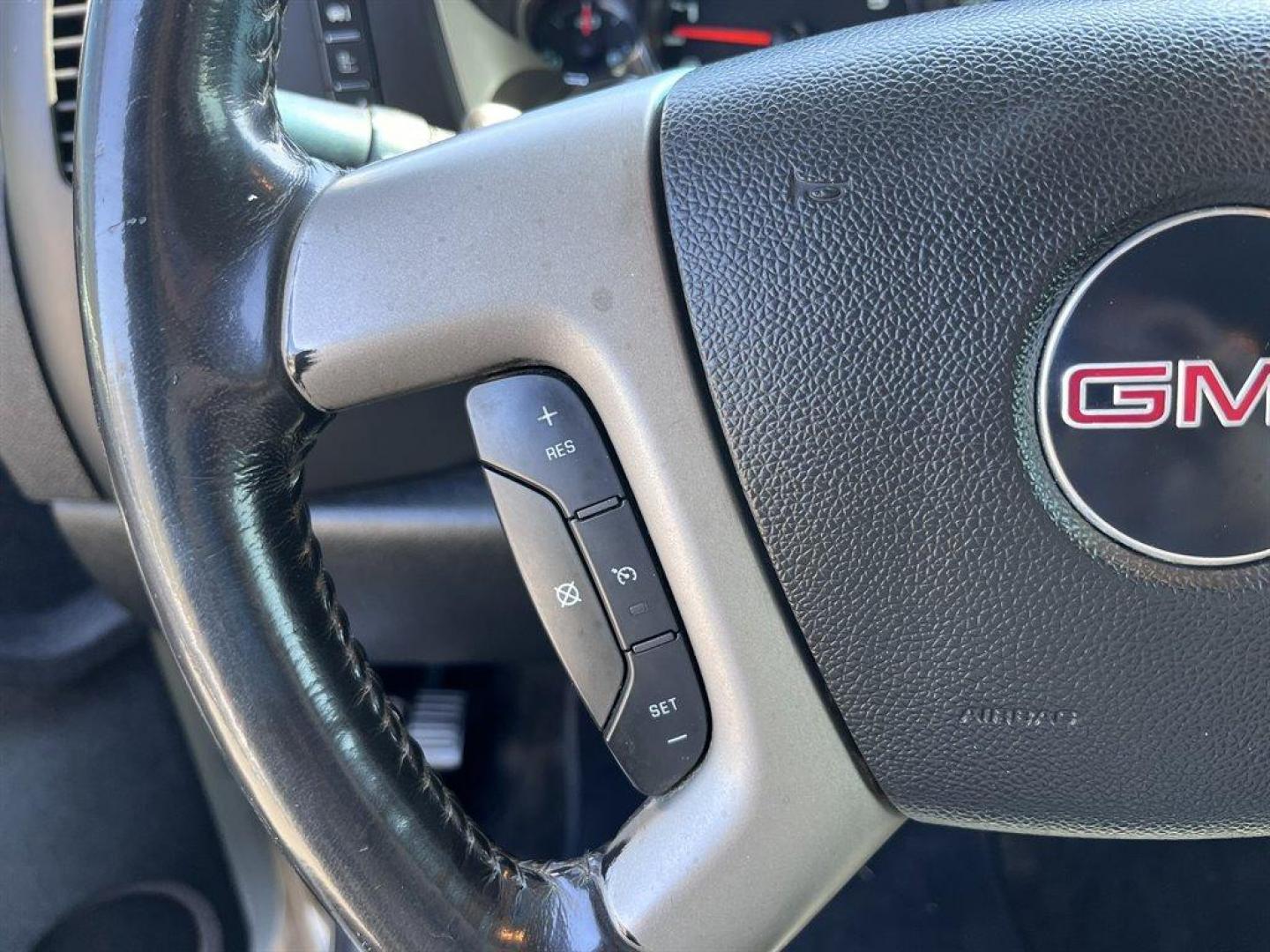 2010 Silver /Black GMC Sierra 1500 (3GTRKVE38AG) with an 5.3l V8 SFI Flex 5.3l engine, Automatic transmission, located at 745 East Steele Rd., West Columbia, SC, 29170, (803) 755-9148, 33.927212, -81.148483 - Special Internet Price! 2010 GMC Sierra 1500 with AM/FM stereo, Air conditioning, Keyless entry, Cruise control, Cloth interior, Front 40/20/40 split-bench 3-passenger, Rear 60/40 folding bench, Powered windows, Powered door locks, Plus more! - Photo#6