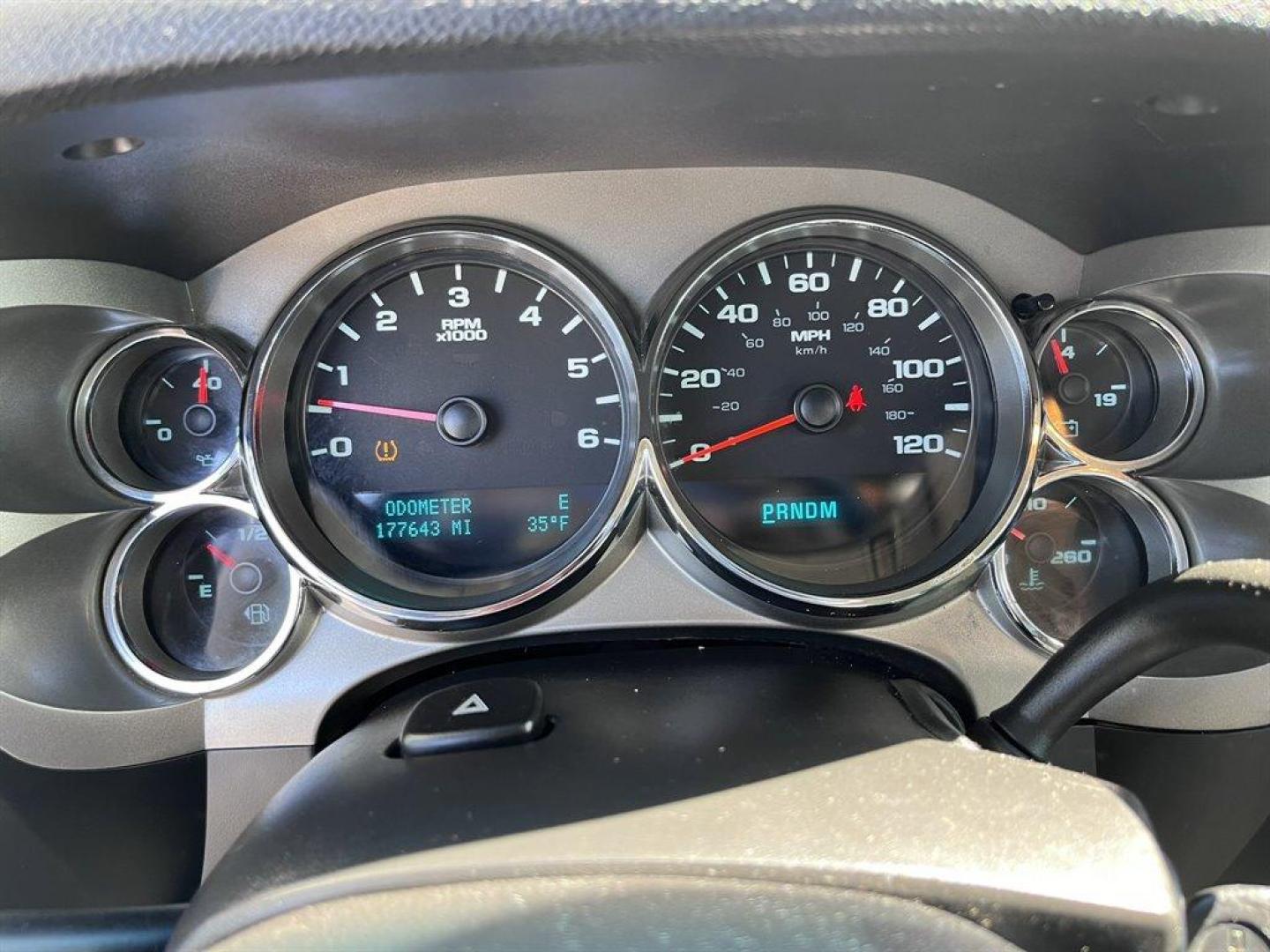 2010 Silver /Black GMC Sierra 1500 (3GTRKVE38AG) with an 5.3l V8 SFI Flex 5.3l engine, Automatic transmission, located at 745 East Steele Rd., West Columbia, SC, 29170, (803) 755-9148, 33.927212, -81.148483 - Special Internet Price! 2010 GMC Sierra 1500 with AM/FM stereo, Air conditioning, Keyless entry, Cruise control, Cloth interior, Front 40/20/40 split-bench 3-passenger, Rear 60/40 folding bench, Powered windows, Powered door locks, Plus more! - Photo#8