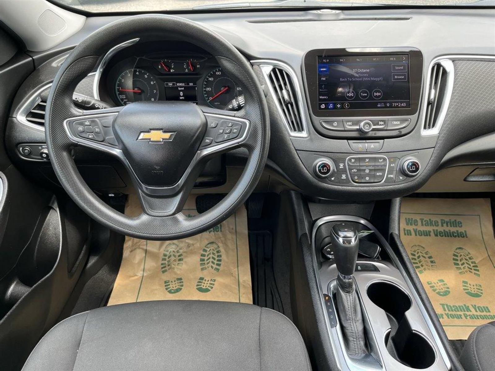 2020 Grey /Black Chevrolet Malibu LT (1G1ZD5ST8LF) with an 1.5l I-4 DI Dohc T/C 1.5l engine, Automatic transmission, located at 745 East Steele Rd., West Columbia, SC, 29170, (803) 755-9148, 33.927212, -81.148483 - Special Internet Price! 2020 Chevrolet Malibu LT with SiriusXM Radio, 8 diagonal LCD touch screen, Push to start, Bluetooth, Backup camera, Navigation, Cruise control, rear 60/40 split-folding, Remote vehicle starter system, Plus More! - Photo #4