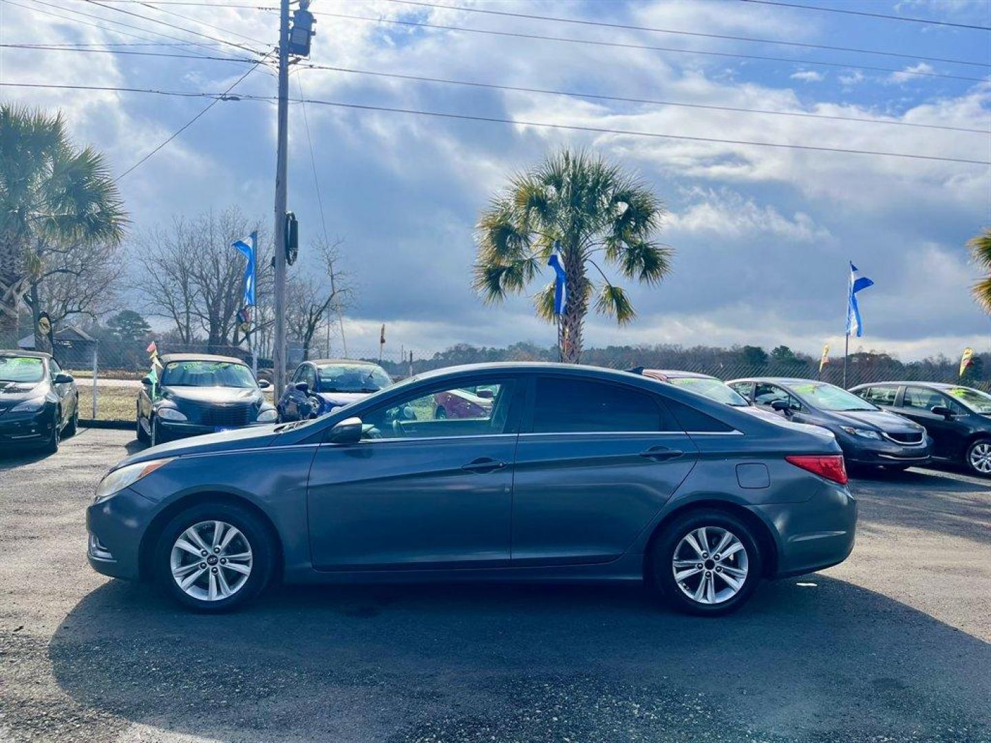 2011 Grey /Grey Hyundai Sonata GLS Auto (5NPEB4ACXBH) with an 2.4l I-4 DI Dohc 2.4l engine, Automatic transmission, located at 745 East Steele Rd., West Columbia, SC, 29170, (803) 755-9148, 33.927212, -81.148483 - Special Internet Price! 2011 Hyundai Sonata with AM/FM radio, Cruise control, Keyless entry, Cloth interior, Powered windows, Powered door locks, Plus more! - Photo#1