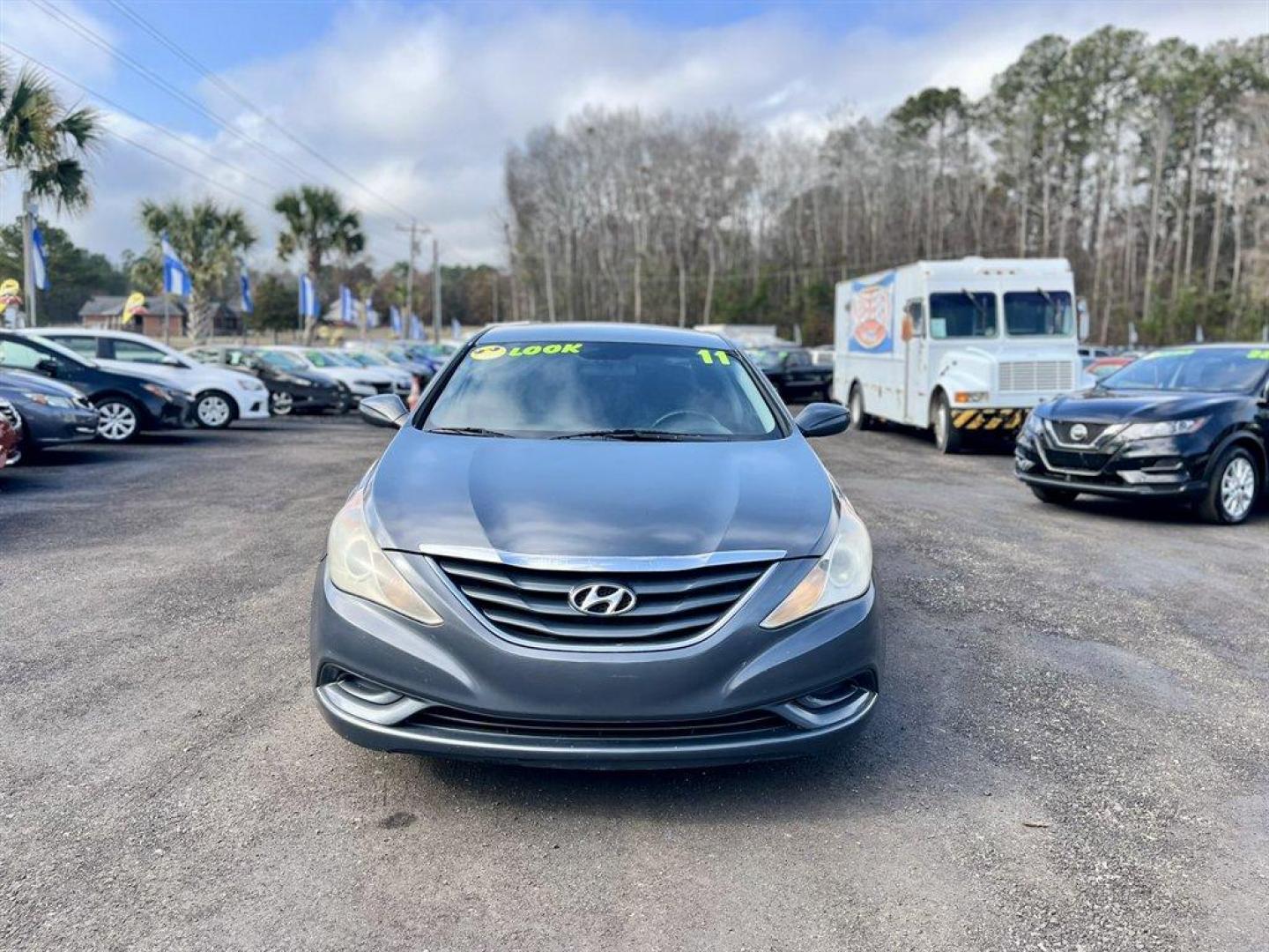 2011 Grey /Grey Hyundai Sonata GLS Auto (5NPEB4ACXBH) with an 2.4l I-4 DI Dohc 2.4l engine, Automatic transmission, located at 745 East Steele Rd., West Columbia, SC, 29170, (803) 755-9148, 33.927212, -81.148483 - Special Internet Price! 2011 Hyundai Sonata with AM/FM radio, Cruise control, Keyless entry, Cloth interior, Powered windows, Powered door locks, Plus more! - Photo#7