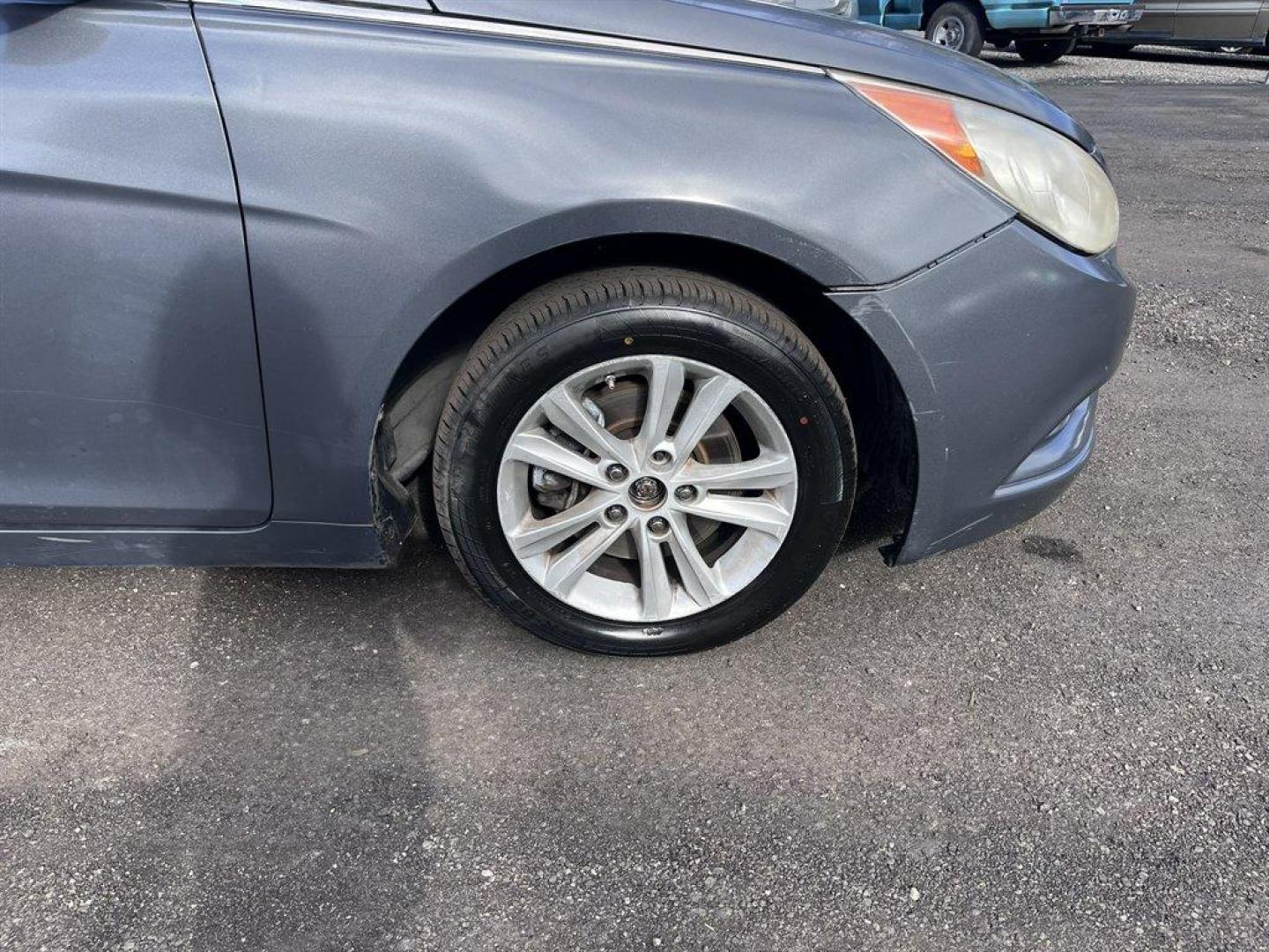 2011 Grey /Grey Hyundai Sonata GLS Auto (5NPEB4ACXBH) with an 2.4l I-4 DI Dohc 2.4l engine, Automatic transmission, located at 745 East Steele Rd., West Columbia, SC, 29170, (803) 755-9148, 33.927212, -81.148483 - Special Internet Price! 2011 Hyundai Sonata with AM/FM radio, Cruise control, Keyless entry, Cloth interior, Powered windows, Powered door locks, Plus more! - Photo#31