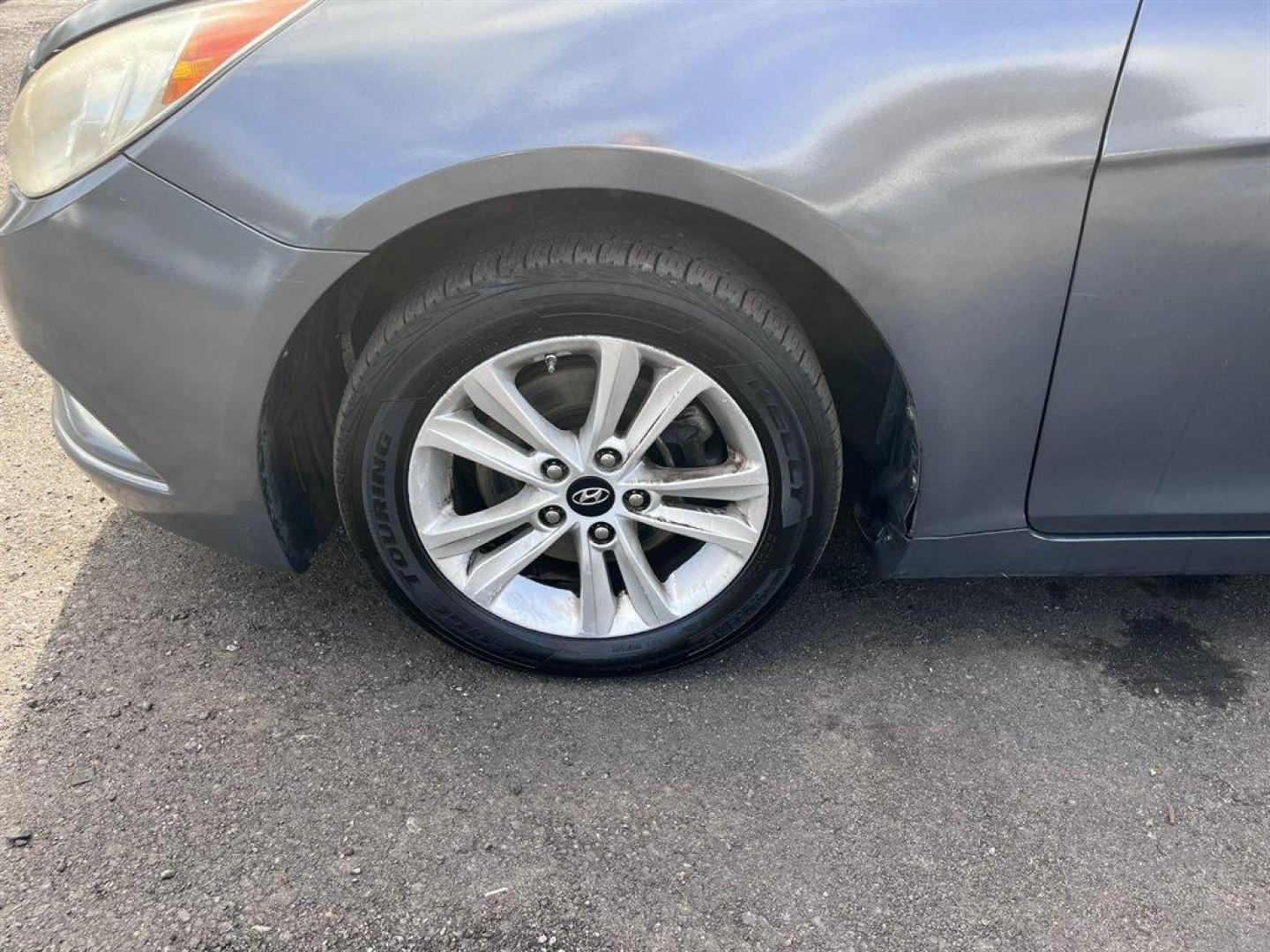 2011 Grey /Grey Hyundai Sonata GLS Auto (5NPEB4ACXBH) with an 2.4l I-4 DI Dohc 2.4l engine, Automatic transmission, located at 745 East Steele Rd., West Columbia, SC, 29170, (803) 755-9148, 33.927212, -81.148483 - Special Internet Price! 2011 Hyundai Sonata with AM/FM radio, Cruise control, Keyless entry, Cloth interior, Powered windows, Powered door locks, Plus more! - Photo#34