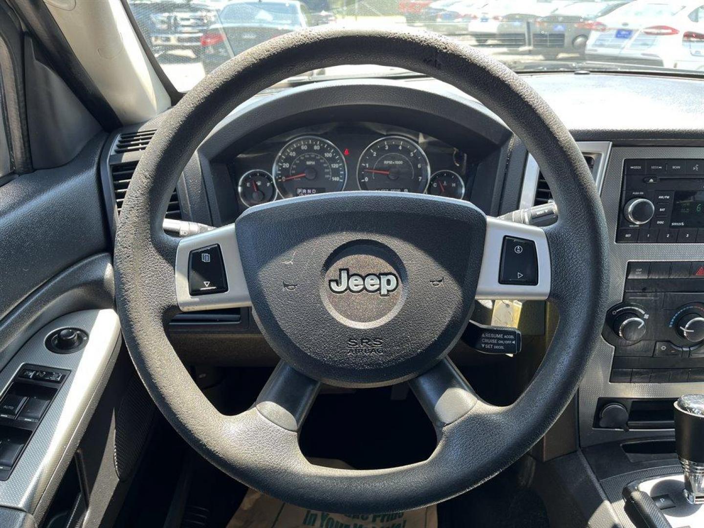 2008 Silver /Grey Jeep Grand Cherokee Laredo 4WD (1J8GR48K68C) with an 3.7l V6 MPI 3.7l engine, Automatic transmission, located at 745 East Steele Rd., West Columbia, SC, 29170, (803) 755-9148, 33.927212, -81.148483 - Special Internet Price**CASH CAR** AS IS**AS IS**AS IS** - 2008 JEEP GRAND CHEROKEE - POWER SEATS, BLUETOOTH, **TRANSFER CASE JUST REPLACED, TRANSMISSION HAS LATE SHIFT BETWEEN 3 and 4. ALL OTHER SHIFTING OKAY. WOULD BE IDEL FOR AROUND TOWN DRIVING.......... - Photo#5