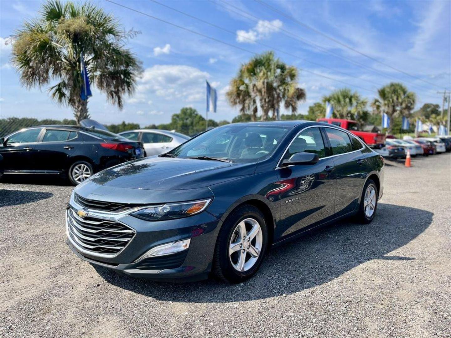 2020 Blue /Black Chevrolet Malibu (1G1ZC5ST9LF) with an 1.5l I-4 DI Dohc T/C 1.5l engine, Automatic transmission, located at 745 East Steele Rd., West Columbia, SC, 29170, (803) 755-9148, 33.927212, -81.148483 - 2020 Chevrolet Malibu LS with Bluetooth, 8 diagonal LCD touch screen, Apple CarPlay and Android Auto capable, Backup camera, Navigation, Air conditioning, Keyless Open, Steering wheel controls, mounted controls for audio, phone and cruise, Cruise control, Powered driver seat, Cloth interior, Plus mo - Photo#0