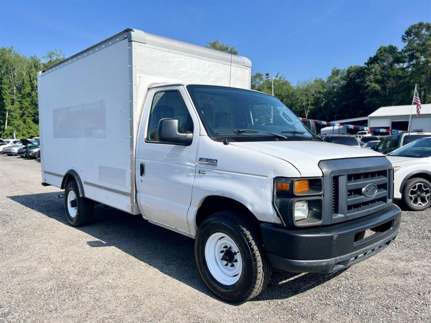 2015 White /Grey Ford Commercial Vans (1FDWE3FL3FD) with an 5.4l V8 SFI Sohc Flex 5.4 engine, Automatic transmission, located at 745 East Steele Rd., West Columbia, SC, 29170, (803) 755-9148, 33.927212, -81.148483 - Special Internet Price! 2015 FORD COMMERCIAL VAN E350 - Photo#3