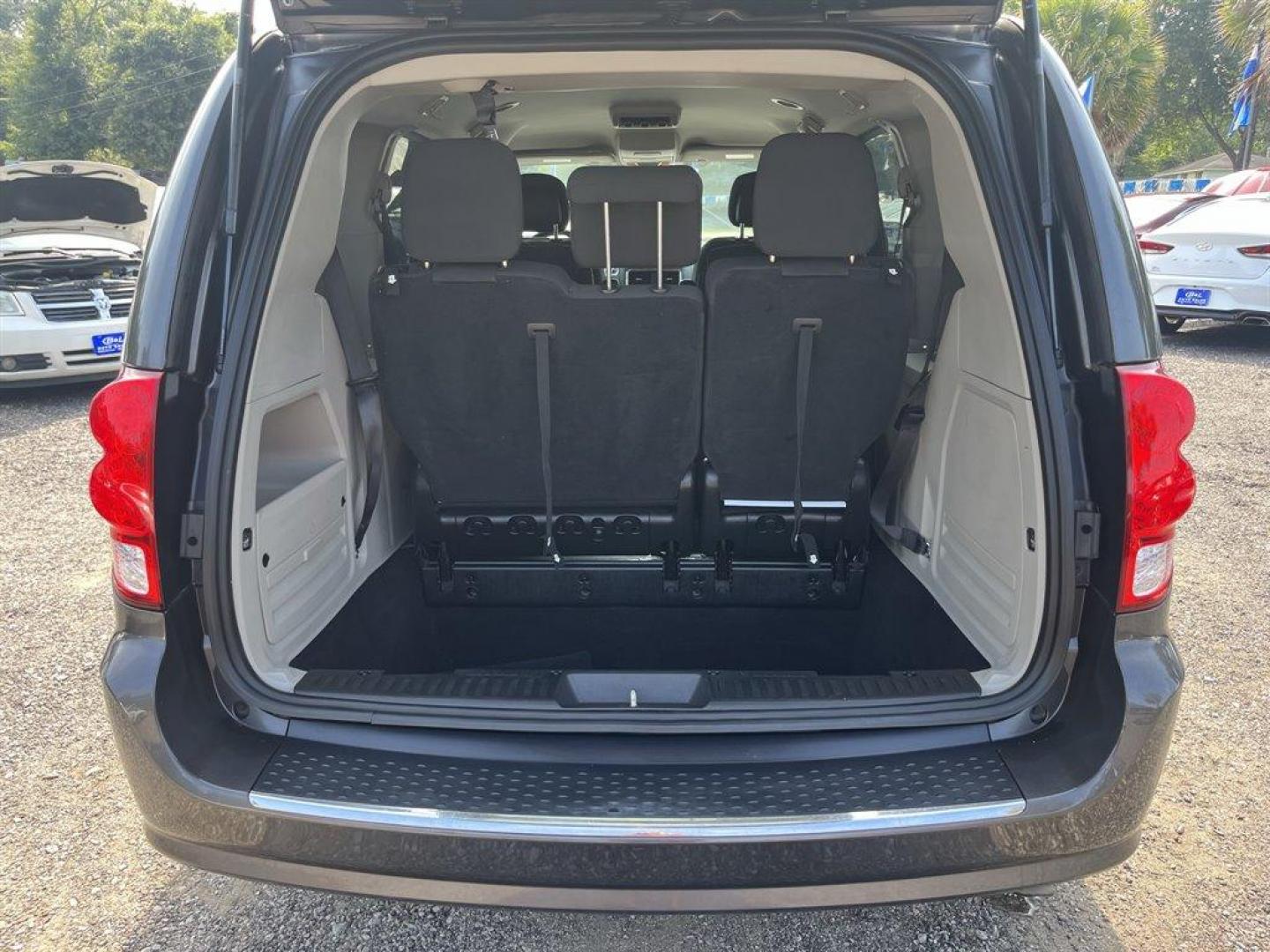 2019 Grey /Black Dodge Grand Caravan (2C4RDGBG3KR) with an 3.6l V6 MPI Dohc VVT Flex engine, Automatic transmission, located at 745 East Steele Rd., West Columbia, SC, 29170, (803) 755-9148, 33.927212, -81.148483 - Special Internet Price! 2019 Dodge Grand Caravan SE with Radio w/Seek-Scan, Aux Port, 6.5 Touchscreen Display, Cruise Control, Bluetooth, Backup Camera, Second Row Captains Seats, 3rd Row Bench Split Seat, Stow N' Go 3rd Row Split Bench Seat, Cloth Interior, Dual Zone Front Manual Air Conditioning, - Photo#23