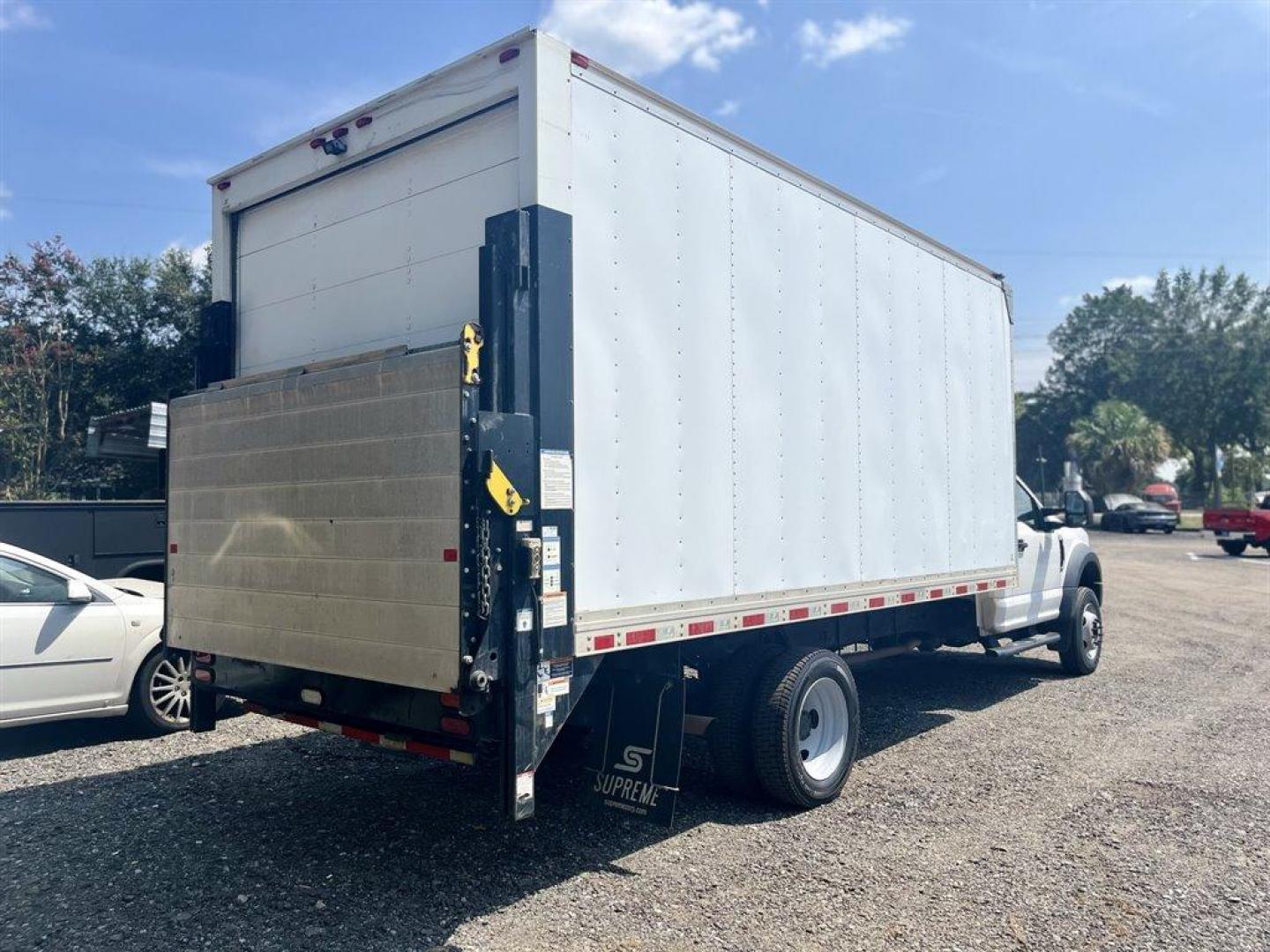 2017 White /Grey Ford F450 S/D (1FDUF4GYXHE) with an 6.8l V10 EFI Sohc 6.8l engine, Automatic transmission, located at 745 East Steele Rd., West Columbia, SC, 29170, (803) 755-9148, 33.927212, -81.148483 - MORE PHOTOS COMING SOON!!! 2017 FORD F450 - CURRENTLY IN RECONDITIONING - Photo#2