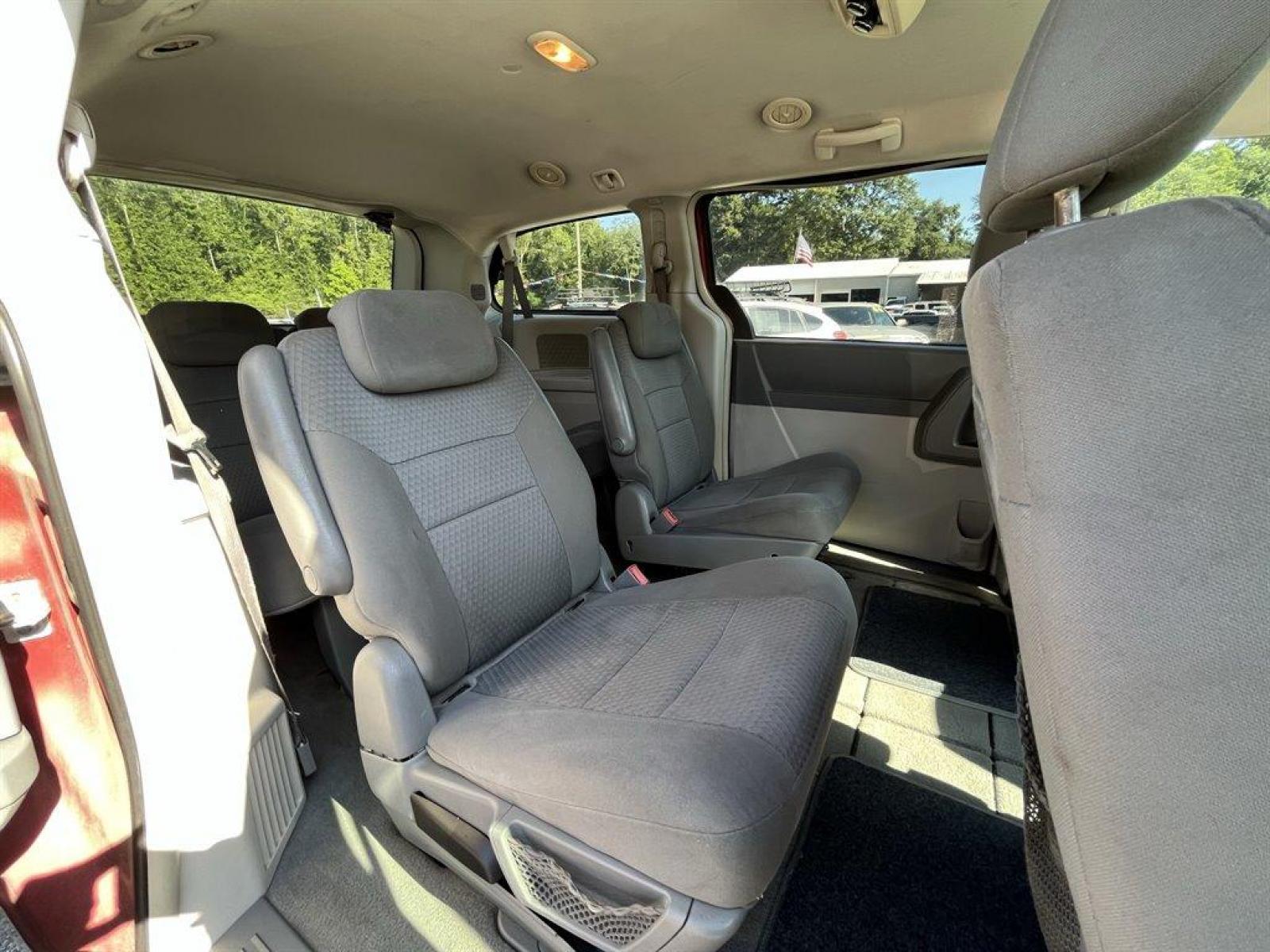 2009 Burgandy /Grey Chrysler Town and Country (2A8HR44E29R) with an 3.3l V6 SFI 3.3l engine, Automatic transmission, located at 745 East Steele Rd., West Columbia, SC, 29170, (803) 755-9148, 33.927212, -81.148483 - Special Internet Price! 2009 Chrysler Town and Country with AM/FM stereo with CD/MP3 player, AUX port, Powered windows, Cloth interior, 2nd row Stow N' Go buckets, 3rd row 60/40 fold-in-floor bench seat, Keyless entry, Plus more! - Photo #15