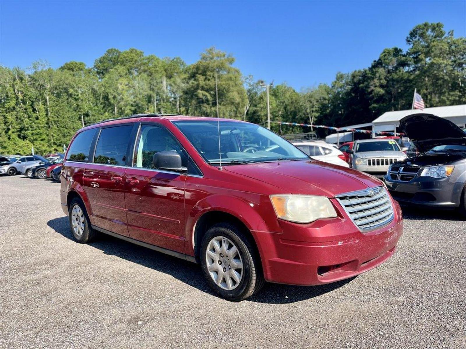 2009 Burgandy /Grey Chrysler Town and Country (2A8HR44E29R) with an 3.3l V6 SFI 3.3l engine, Automatic transmission, located at 745 East Steele Rd., West Columbia, SC, 29170, (803) 755-9148, 33.927212, -81.148483 - Special Internet Price! 2009 Chrysler Town and Country with AM/FM stereo with CD/MP3 player, AUX port, Powered windows, Cloth interior, 2nd row Stow N' Go buckets, 3rd row 60/40 fold-in-floor bench seat, Keyless entry, Plus more! - Photo #3
