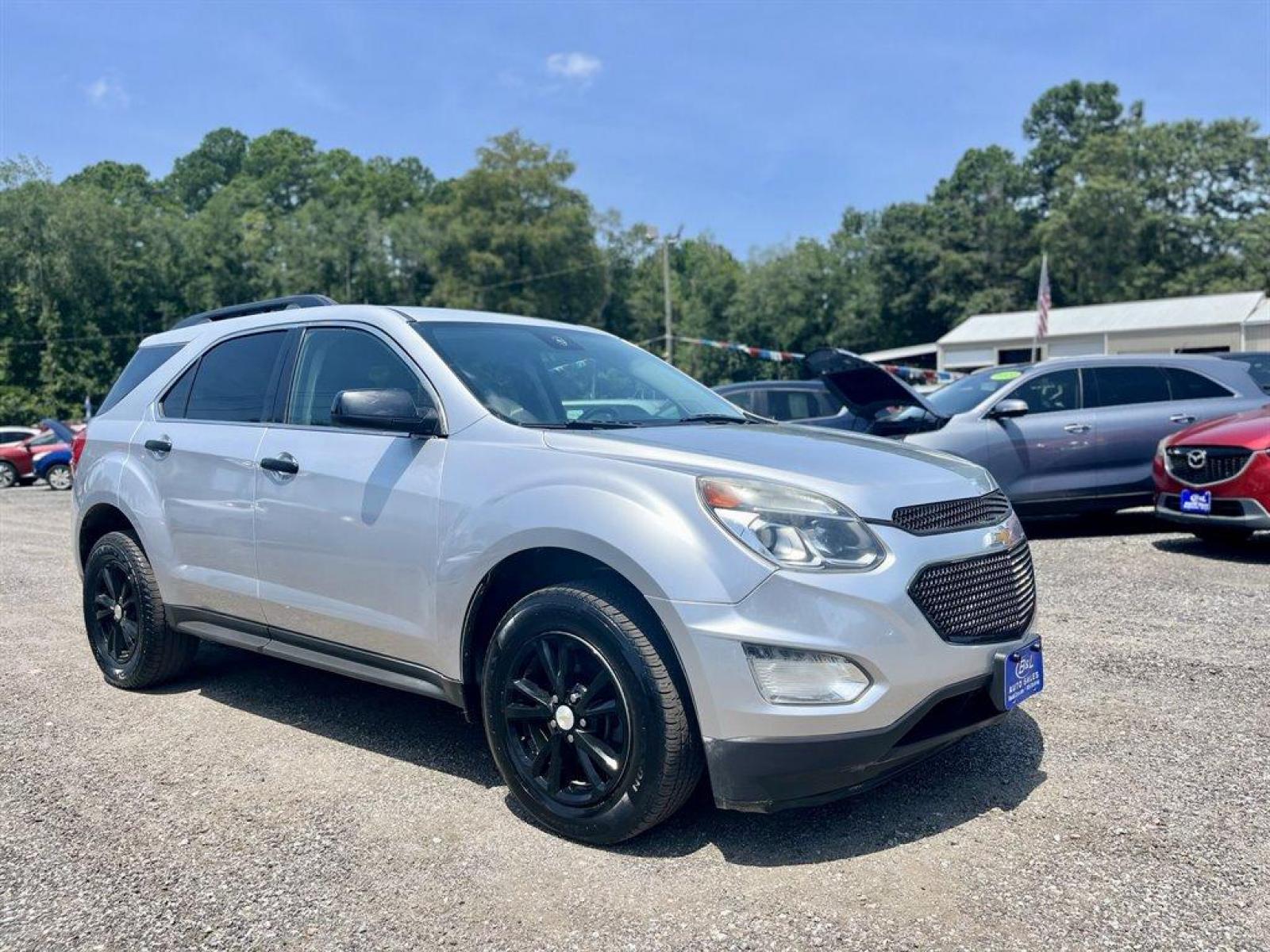 2017 Silver /Grey Chevrolet Equinox (2GNALCEK8H1) with an 2.4l I-4 Sidi Dohc Flex 2 engine, Automatic transmission, located at 745 East Steele Rd., West Columbia, SC, 29170, (803) 755-9148, 33.927212, -81.148483 - Special Internet Price! 2017 Chevrolet Equinox with Bluetooth, Audio system, Chevrolet MyLink radio, 7 diagonal color touch-screen display AM/FM/SiriusXM stereo, Cruise control, Remote Keyless Entry, Manual climate control, Cloth interior, Plus more! - Photo #3