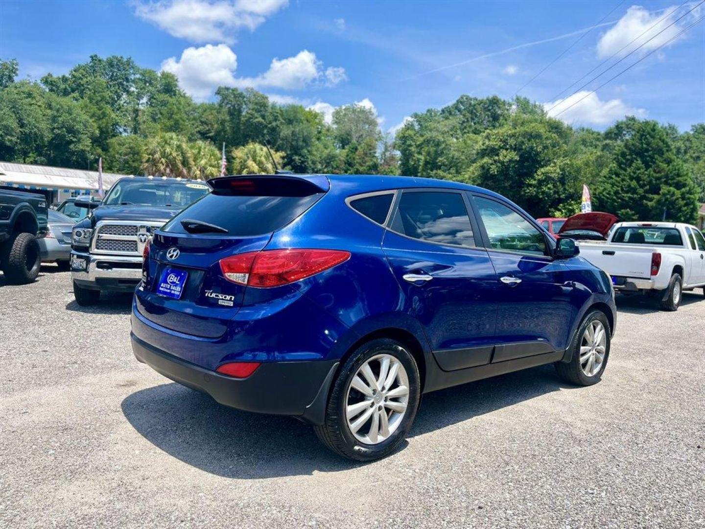 2013 Blue /Grey Hyundai Tucson (KM8JU3AC2DU) with an 2.4l I-4 MPI Dohc 2.4l engine, Automatic transmission, located at 745 East Steele Rd., West Columbia, SC, 29170, (803) 755-9148, 33.927212, -81.148483 - Special Internet Price! 2013 Hyundai Tucson Limited with AM/FM radio, Backup camera, Cruise control, Dual moonroof, Leather interior, Automatic air conditioning, Powered windows, Powered door locks, Plus more! - Photo#2