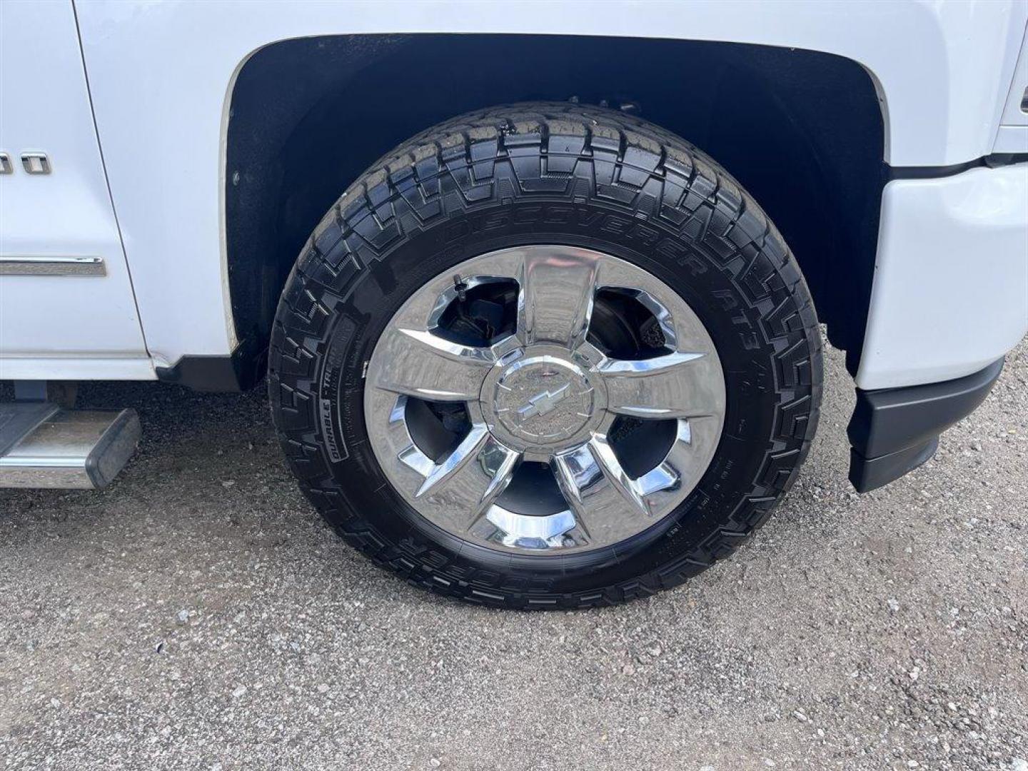 2017 White /Tan Chevrolet Silverado 1500 (3GCUKSEC8HG) with an 5.3l V8 DI VVT Flex 5.3l engine, Automatic transmission, located at 745 East Steele Rd., West Columbia, SC, 29170, (803) 755-9148, 33.927212, -81.148483 - Special Internet Price! 2017 Chevrolet Silverado 1500 LTZ with Bluetooth, SiriusXM Satellite Radio, Backup camera, Navigation, Leather Interior, Heated front seats, Air conditioning, Cruise control, Remote Keyless Entry, Powered windows, Powered door locks, Plus more! - Photo#40