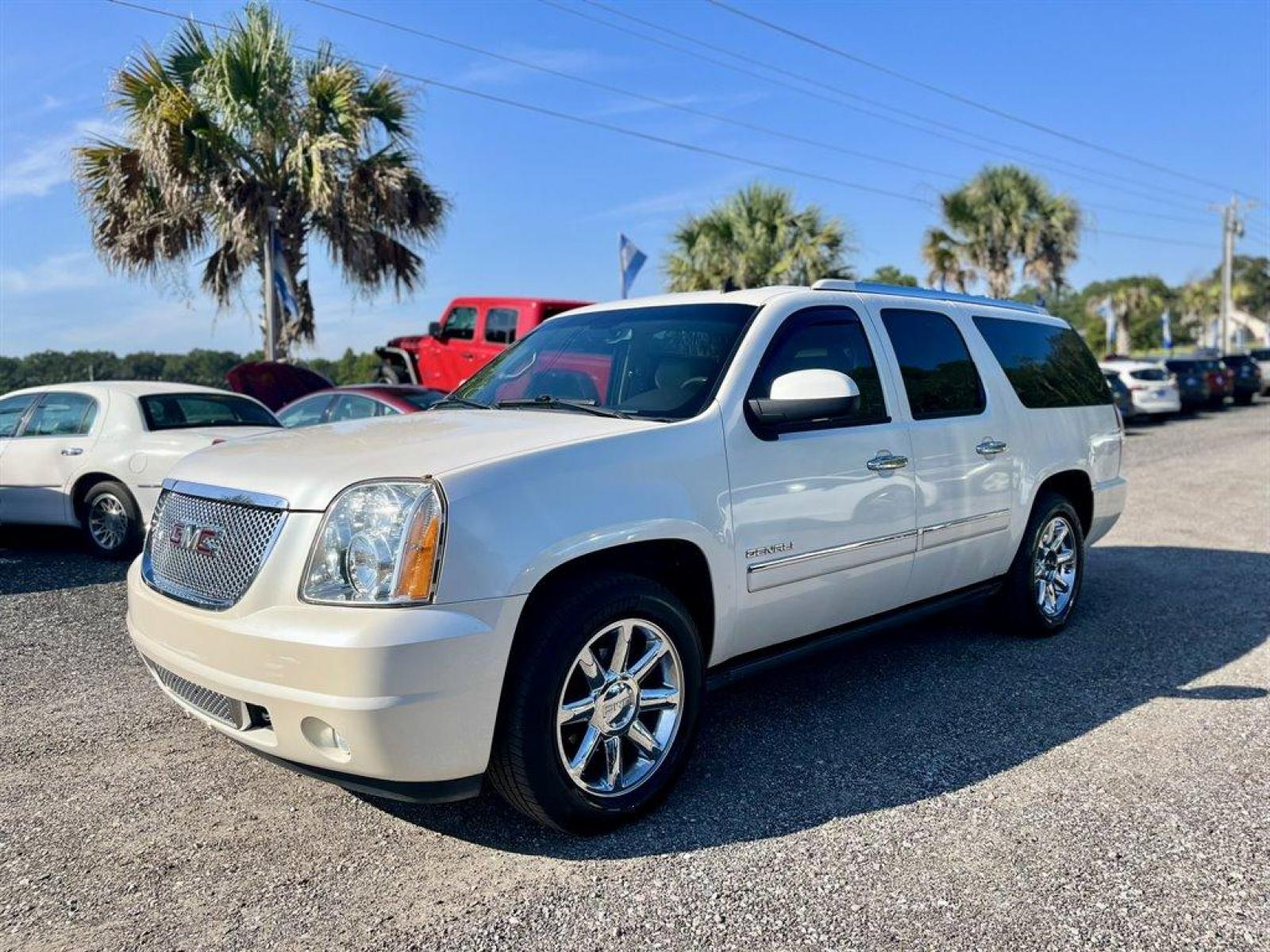 2010 White /Tan GMC Yukon XL (1GKUCMEFXAR) with an 6.2l V8 SFI OHV Flex 6.2l engine, Automatic transmission, located at 745 East Steele Rd., West Columbia, SC, 29170, (803) 755-9148, 33.927212, -81.148483 - 2010 GMC Yukon XL 1500 Denali with Bluetooth, Navigation, Backup Camera, Cruise control, Leather interior, Powered driver seat, 3rd Row seating, third row 50/50 split-bench 3-passenger, Air conditioning, Remote vehicle starter system, Remote Keyless Entry, Rear entertainment, Plus more! - Photo #0