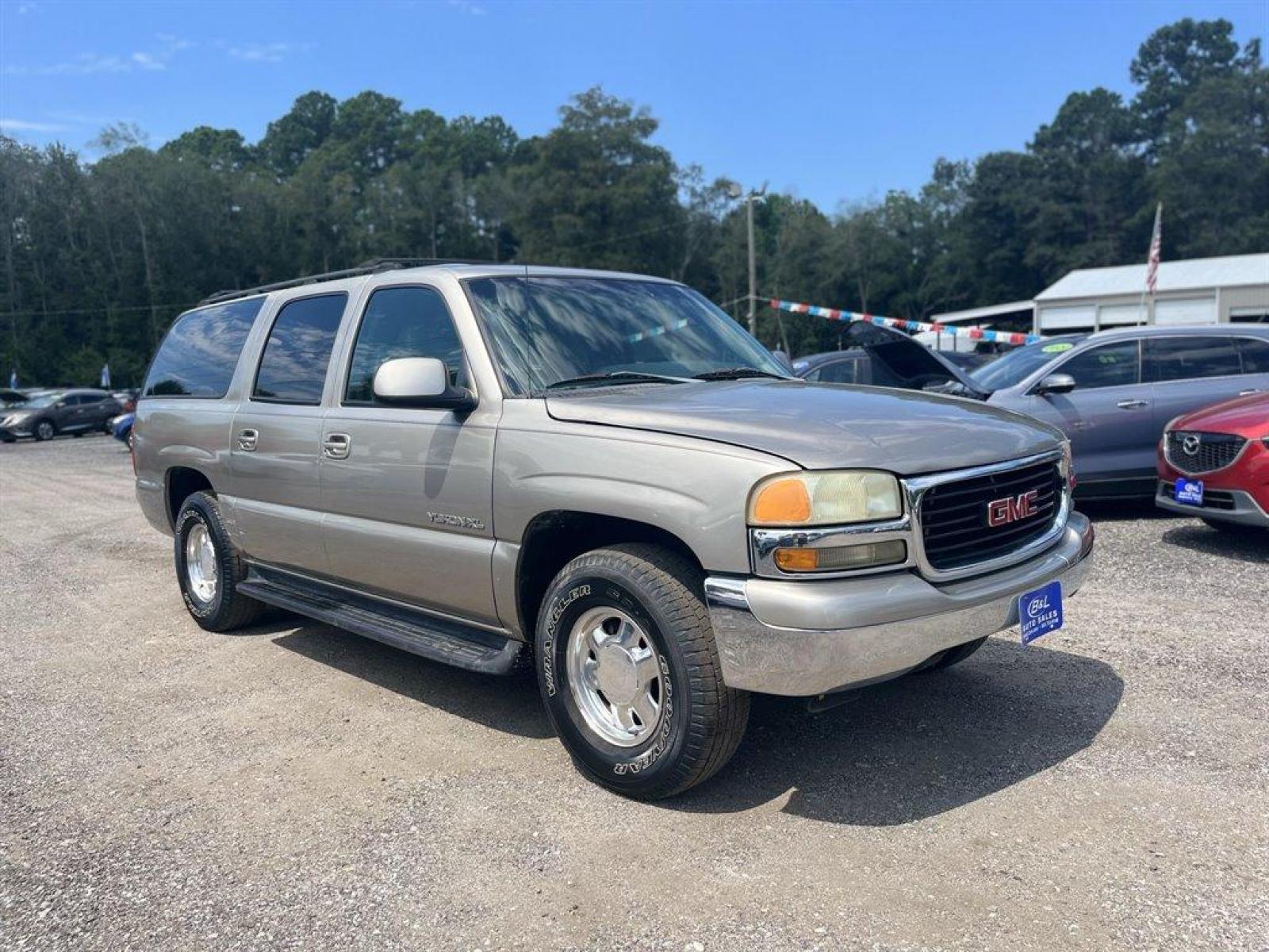 2003 Beige /Tan GMC Yukon XL (3GKEC16Z33G) with an 5.3l V8 SFI Flex 5.3l engine, Automatic transmission, located at 745 East Steele Rd., West Columbia, SC, 29170, (803) 755-9148, 33.927212, -81.148483 - Special Internet Price! 2003 GMC Yukon XL with AM/FM stereo, Leather interior, Air conditioning, Rear 3rd row bench, Keyless entry, Powered windows, Powered door locks, Plus more! - Photo #3