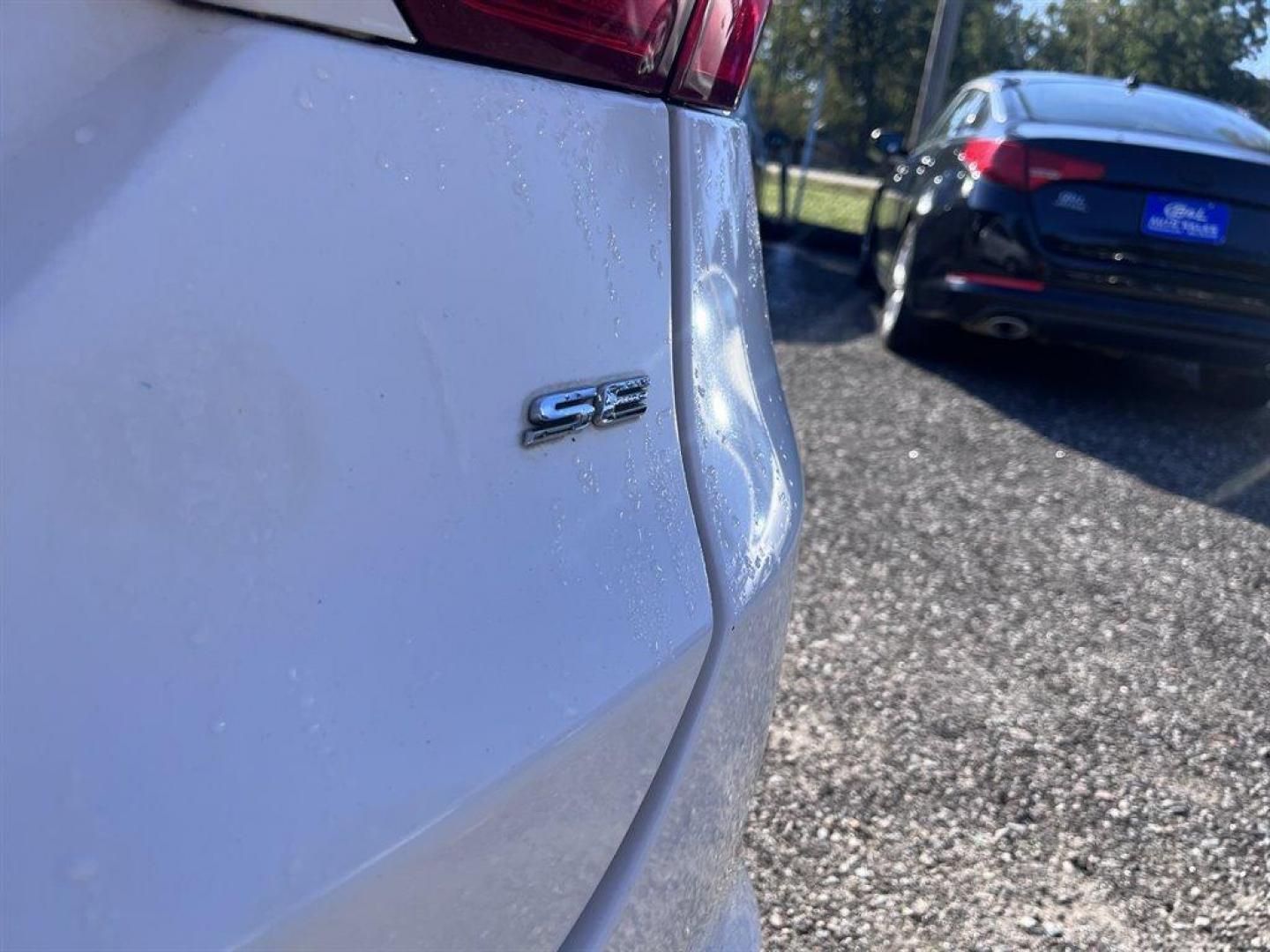 2015 White /Black Ford Fusion (3FA6P0H79FR) with an 2.5l I-4 Smpi Dohc 2.5l engine, Automatic transmission, located at 745 East Steele Rd., West Columbia, SC, 29170, (803) 755-9148, 33.927212, -81.148483 - Special Interent Price! 2015 Ford Fusion with AM/FM Stereo/MP3/Single-CD, Bluetooth, Manual Air Conditioning, Cruise Control, Remote Keyless Entry, Cloth interior, Rear 60-40 Folding Bench, Front powered seats, Plus more! - Photo#27