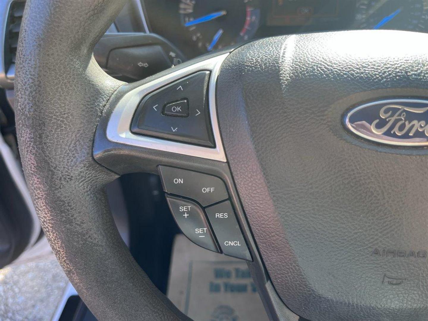 2015 White /Black Ford Fusion (3FA6P0H79FR) with an 2.5l I-4 Smpi Dohc 2.5l engine, Automatic transmission, located at 745 East Steele Rd., West Columbia, SC, 29170, (803) 755-9148, 33.927212, -81.148483 - Special Interent Price! 2015 Ford Fusion with AM/FM Stereo/MP3/Single-CD, Bluetooth, Manual Air Conditioning, Cruise Control, Remote Keyless Entry, Cloth interior, Rear 60-40 Folding Bench, Front powered seats, Plus more! - Photo#6