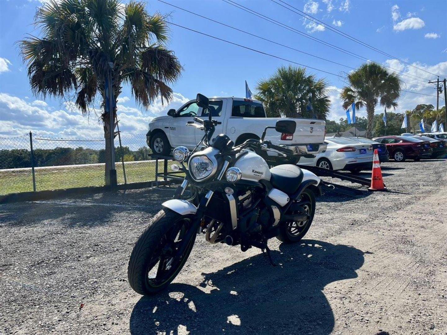 2015 White Kawasaki Vulcan 650 (JKAENEB14FD) , located at 745 East Steele Rd., West Columbia, SC, 29170, (803) 755-9148, 33.927212, -81.148483 - Photo#0