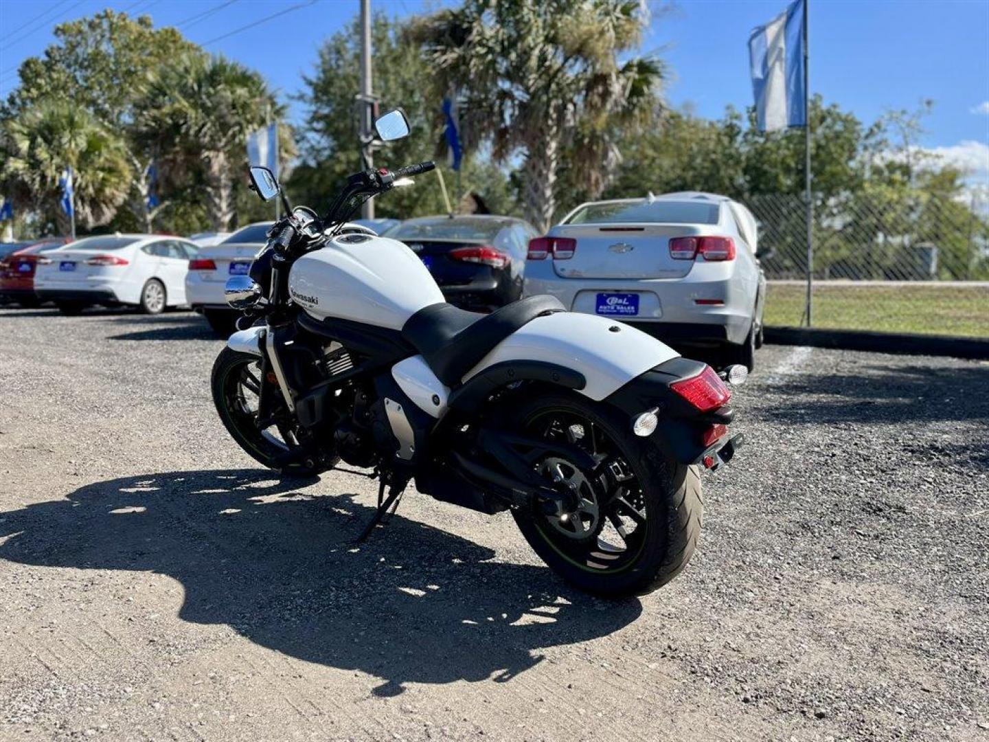 2015 White Kawasaki Vulcan 650 (JKAENEB14FD) , located at 745 East Steele Rd., West Columbia, SC, 29170, (803) 755-9148, 33.927212, -81.148483 - Photo#1