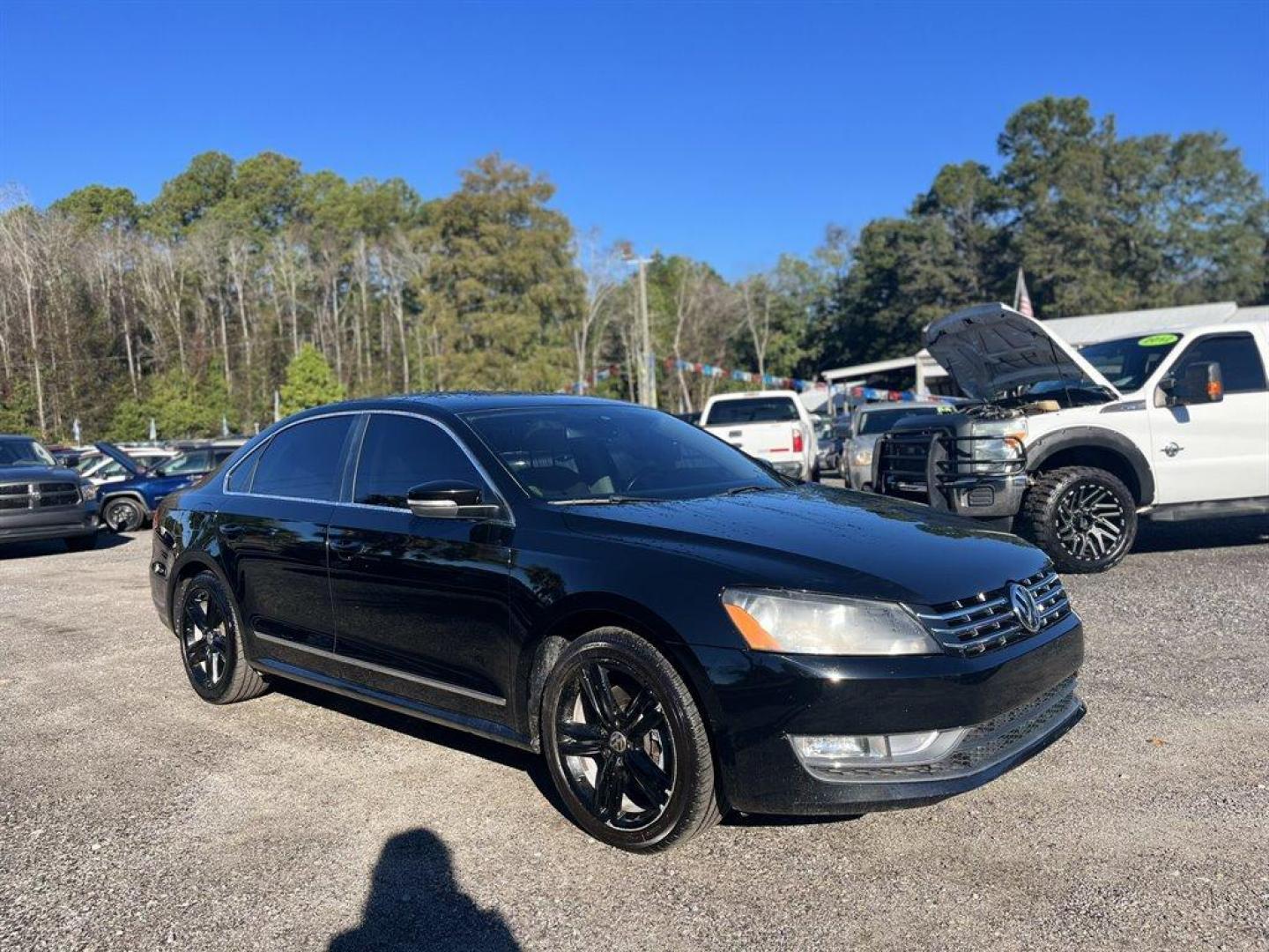 2015 Black /Tan Volkswagen Passat (1VWCS7A34FC) with an 1.8l I-4 DI Dohc T/C 1.8l engine, Automatic transmission, located at 745 East Steele Rd., West Columbia, SC, 29170, (803) 755-9148, 33.927212, -81.148483 - Special Internet Price! 2015 Volkswagen Passat SEL with Bluetooth, Backup camera, Navigation, Sunroof, Cruise Control, Remote Keyless Entry, Powered memory driver seat, Rear 60-40 Folding Bench, Plus more! - Photo#3