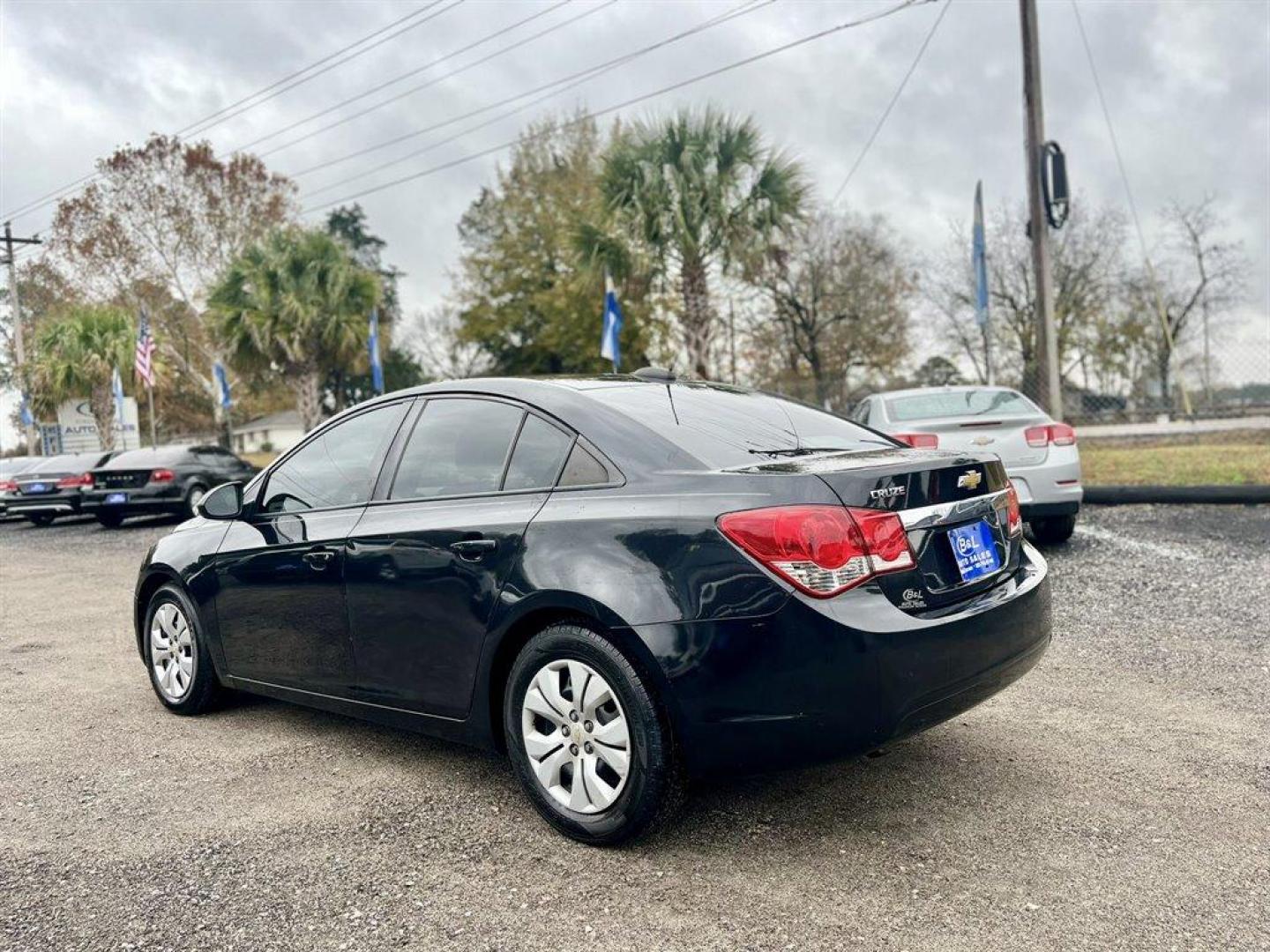 2016 Black /Black Chevrolet Cruze Limited (1G1PC5SH1G7) with an 1.8l I-4 MFI Dohc Flex 1. engine, Automatic transmission, located at 745 East Steele Rd., West Columbia, SC, 29170, (803) 755-9148, 33.927212, -81.148483 - Special Internet Price! 2016 Chevrolet Cruze with Bluetooth, AM/FM stereo, Cruise control, Keyless Entry, Air conditioning, Cloth interior, Front bucket seats, Powered windows, Powered door locks, Plus more! - Photo#1