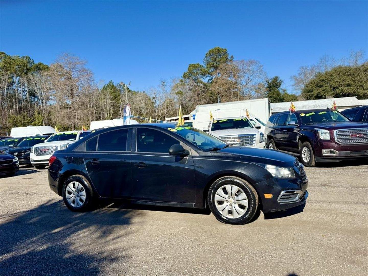 2016 Black /Black Chevrolet Cruze Limited (1G1PC5SH1G7) with an 1.8l I-4 MFI Dohc Flex 1. engine, Automatic transmission, located at 745 East Steele Rd., West Columbia, SC, 29170, (803) 755-9148, 33.927212, -81.148483- Photo#2