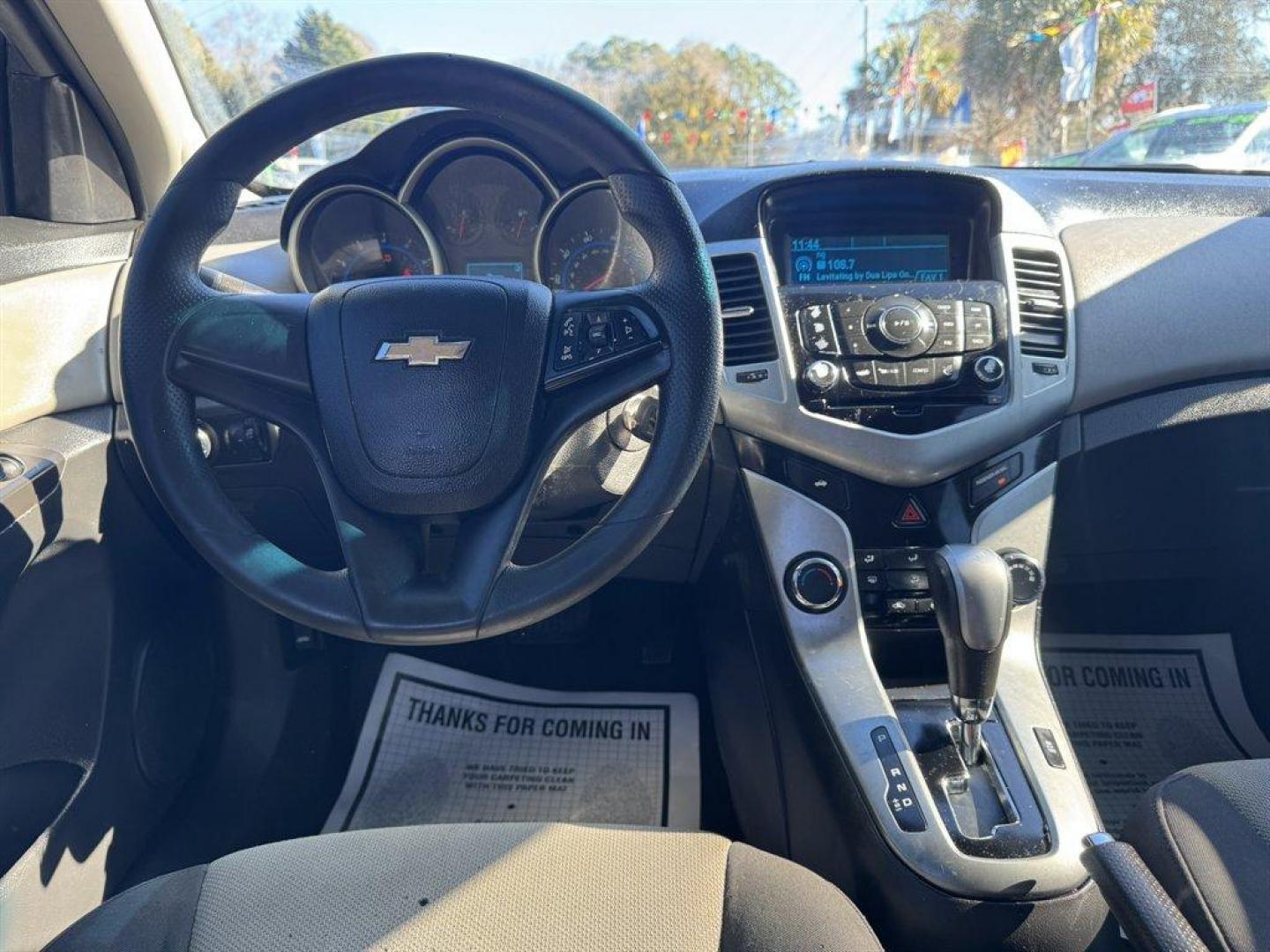 2016 Black /Black Chevrolet Cruze Limited (1G1PC5SH1G7) with an 1.8l I-4 MFI Dohc Flex 1. engine, Automatic transmission, located at 745 East Steele Rd., West Columbia, SC, 29170, (803) 755-9148, 33.927212, -81.148483- Photo#5