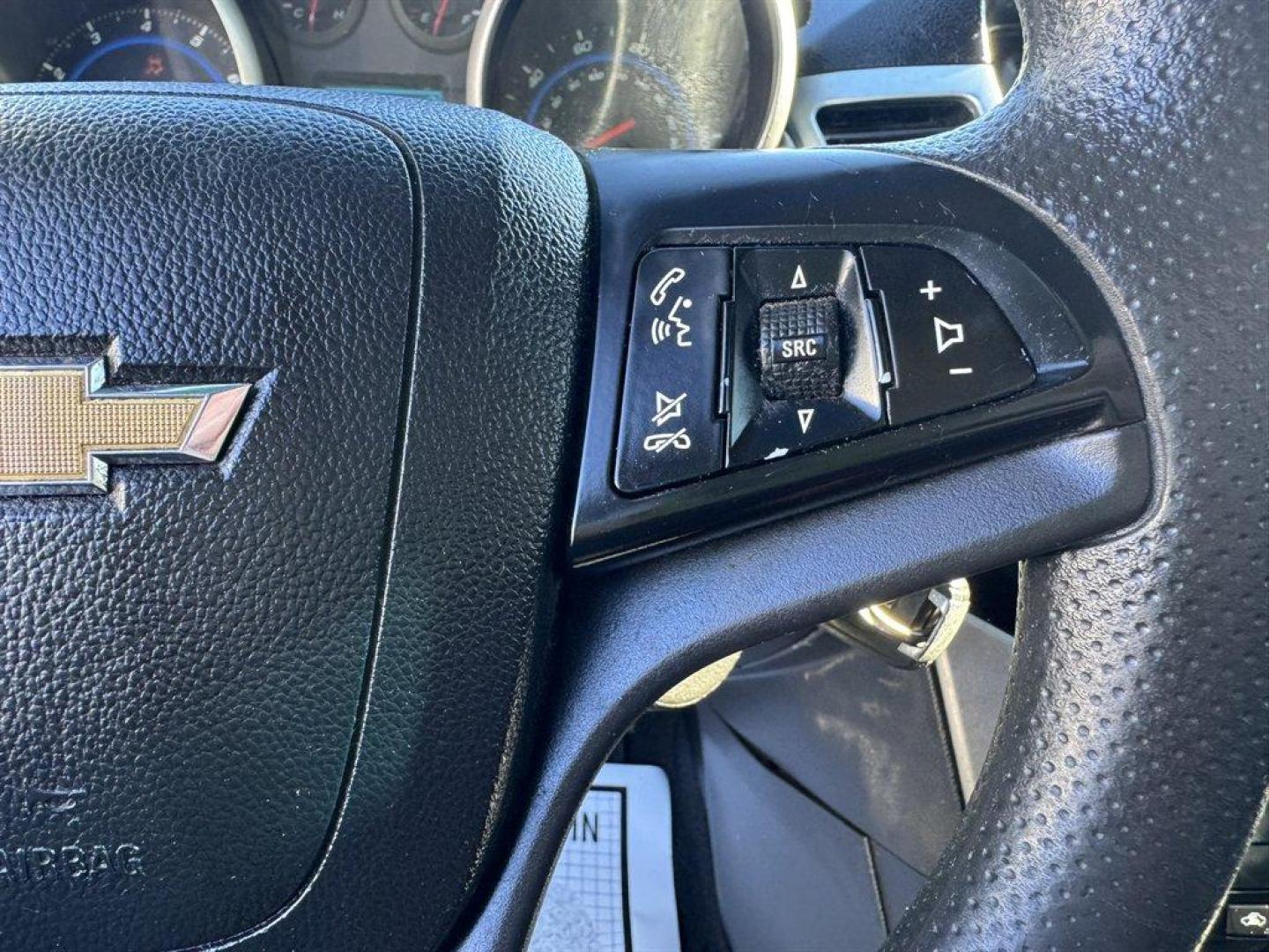2016 Black /Black Chevrolet Cruze Limited (1G1PC5SH1G7) with an 1.8l I-4 MFI Dohc Flex 1. engine, Automatic transmission, located at 745 East Steele Rd., West Columbia, SC, 29170, (803) 755-9148, 33.927212, -81.148483- Photo#7