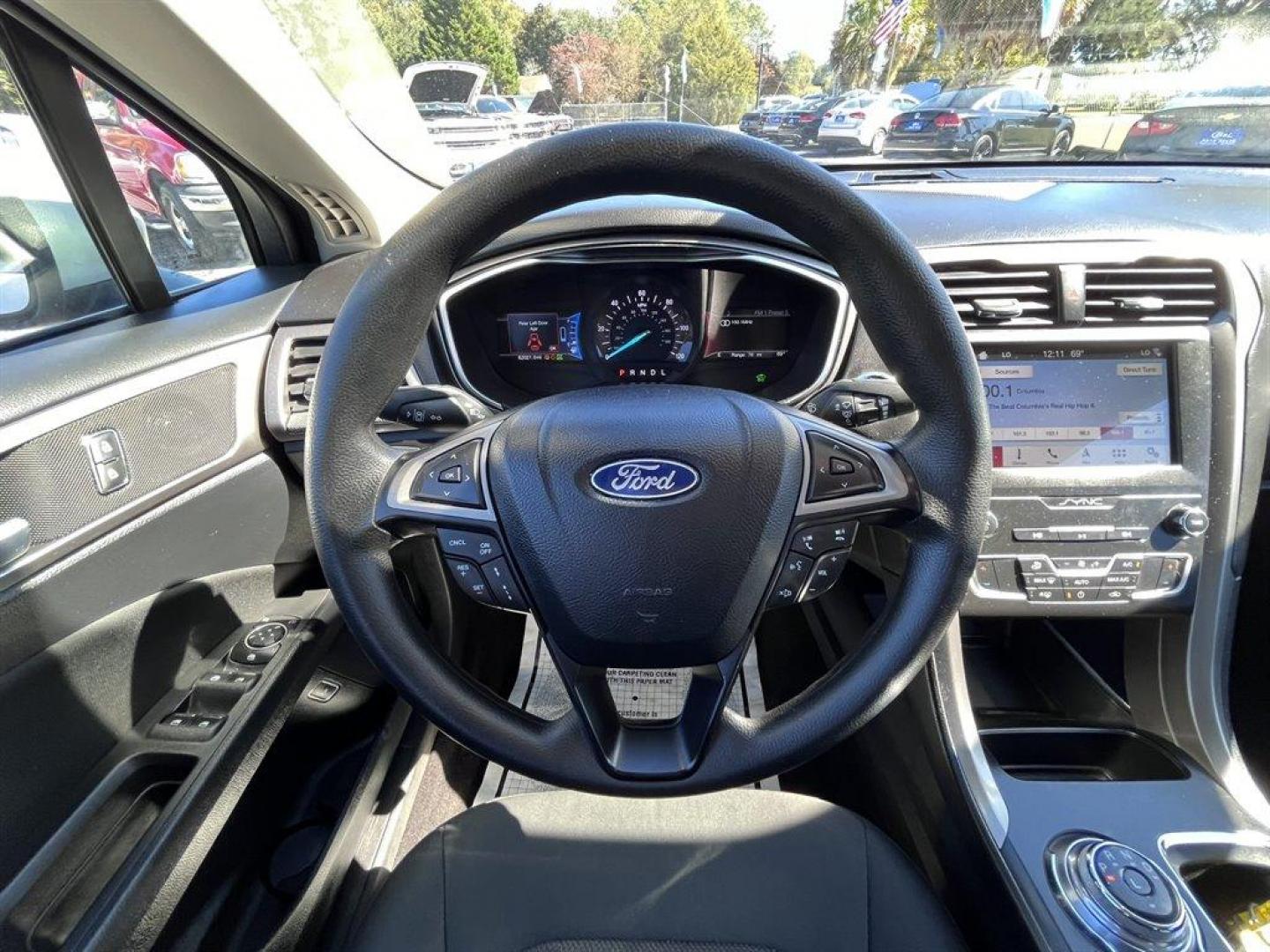 2019 Silver /Black Ford Fusion (3FA6P0LU7KR) with an 2.0l I-4 Smpi Dohc Hybrid engine, Automatic transmission, located at 745 East Steele Rd., West Columbia, SC, 29170, (803) 755-9148, 33.927212, -81.148483 - Special Internet Price! 2019 FORD FUSION - - Photo#5