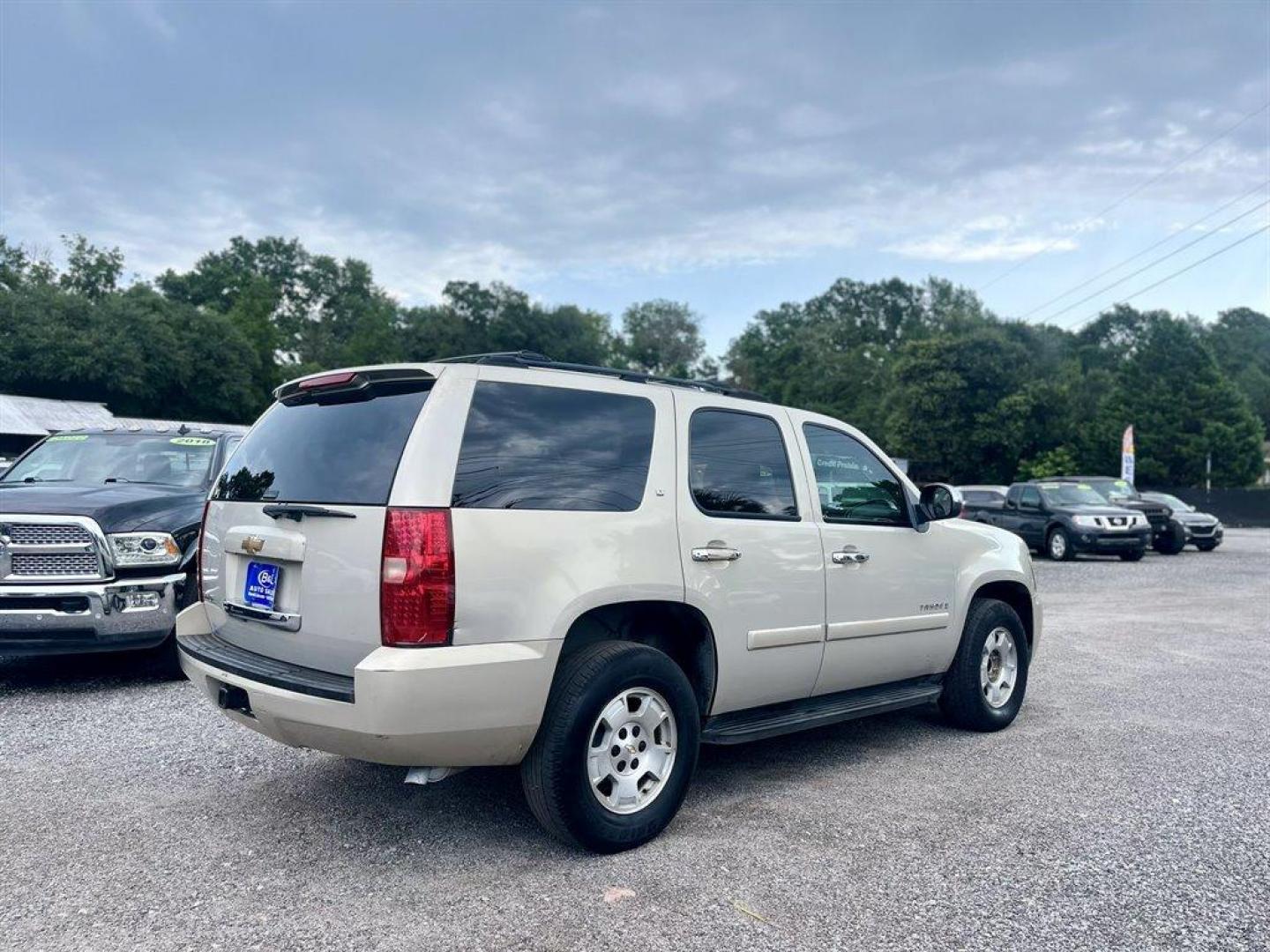 2007 Tan /Tan Chevrolet Tahoe (1GNFC13017R) with an 5.3l V8 SFI Flex 5.3l engine, Automatic transmission, located at 745 East Steele Rd., West Columbia, SC, 29170, (803) 755-9148, 33.927212, -81.148483 - Photo#2