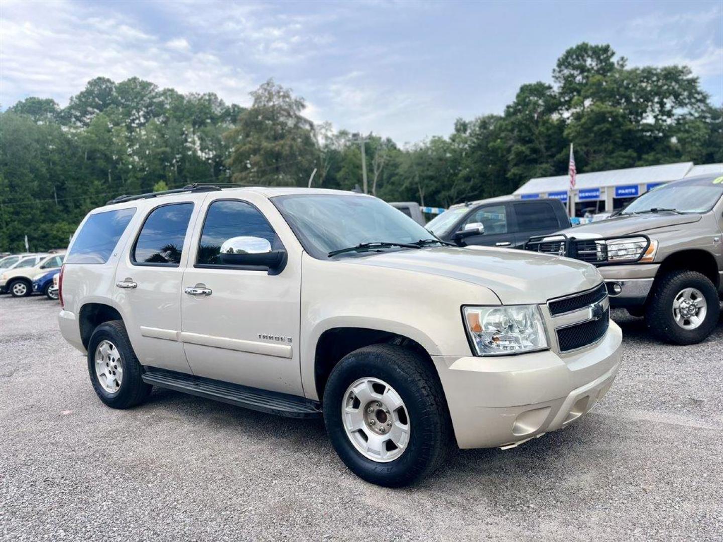 2007 Tan /Tan Chevrolet Tahoe (1GNFC13017R) with an 5.3l V8 SFI Flex 5.3l engine, Automatic transmission, located at 745 East Steele Rd., West Columbia, SC, 29170, (803) 755-9148, 33.927212, -81.148483 - Photo#3