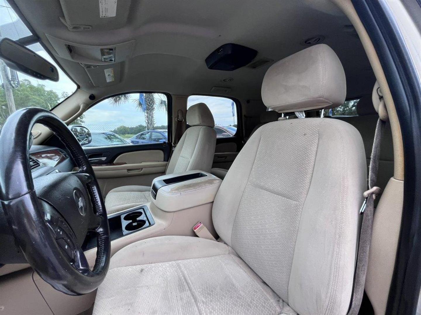 2007 Tan /Tan Chevrolet Tahoe (1GNFC13017R) with an 5.3l V8 SFI Flex 5.3l engine, Automatic transmission, located at 745 East Steele Rd., West Columbia, SC, 29170, (803) 755-9148, 33.927212, -81.148483 - Photo#14