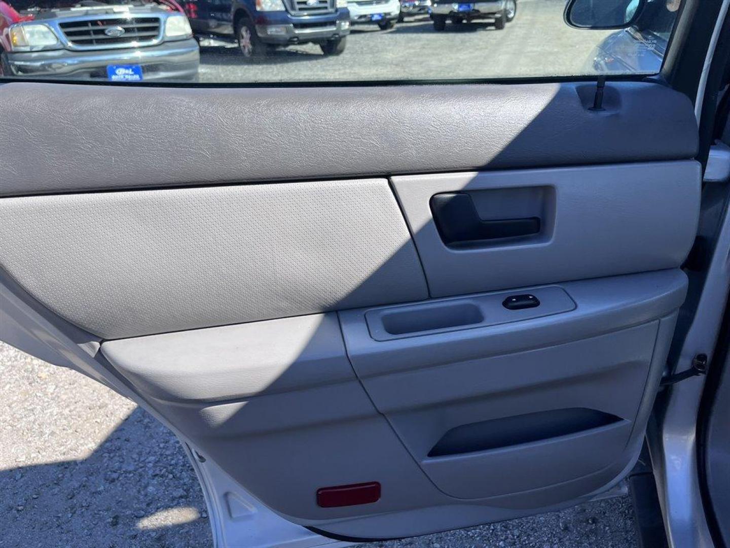 2003 Silver /Grey Mercury Sable (1MEFM55SX3G) with an 3.0l V6 EFI 4v 3.0l engine, Automatic transmission, located at 745 East Steele Rd., West Columbia, SC, 29170, (803) 755-9148, 33.927212, -81.148483 - Special Internet Price! 2003 Mercury Sable with AM/FM stereo radio, Cruise control, Leather interior, Powered windows, Remote keyless entry, Powered door locks, Plus more! - Photo#17