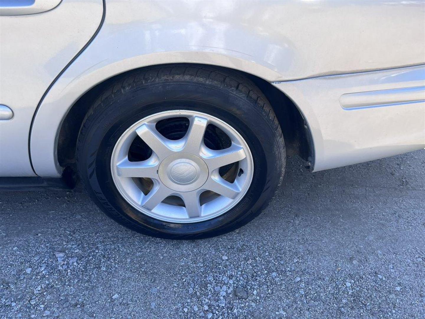 2003 Silver /Grey Mercury Sable (1MEFM55SX3G) with an 3.0l V6 EFI 4v 3.0l engine, Automatic transmission, located at 745 East Steele Rd., West Columbia, SC, 29170, (803) 755-9148, 33.927212, -81.148483 - Special Internet Price! 2003 Mercury Sable with AM/FM stereo radio, Cruise control, Leather interior, Powered windows, Remote keyless entry, Powered door locks, Plus more! - Photo#27