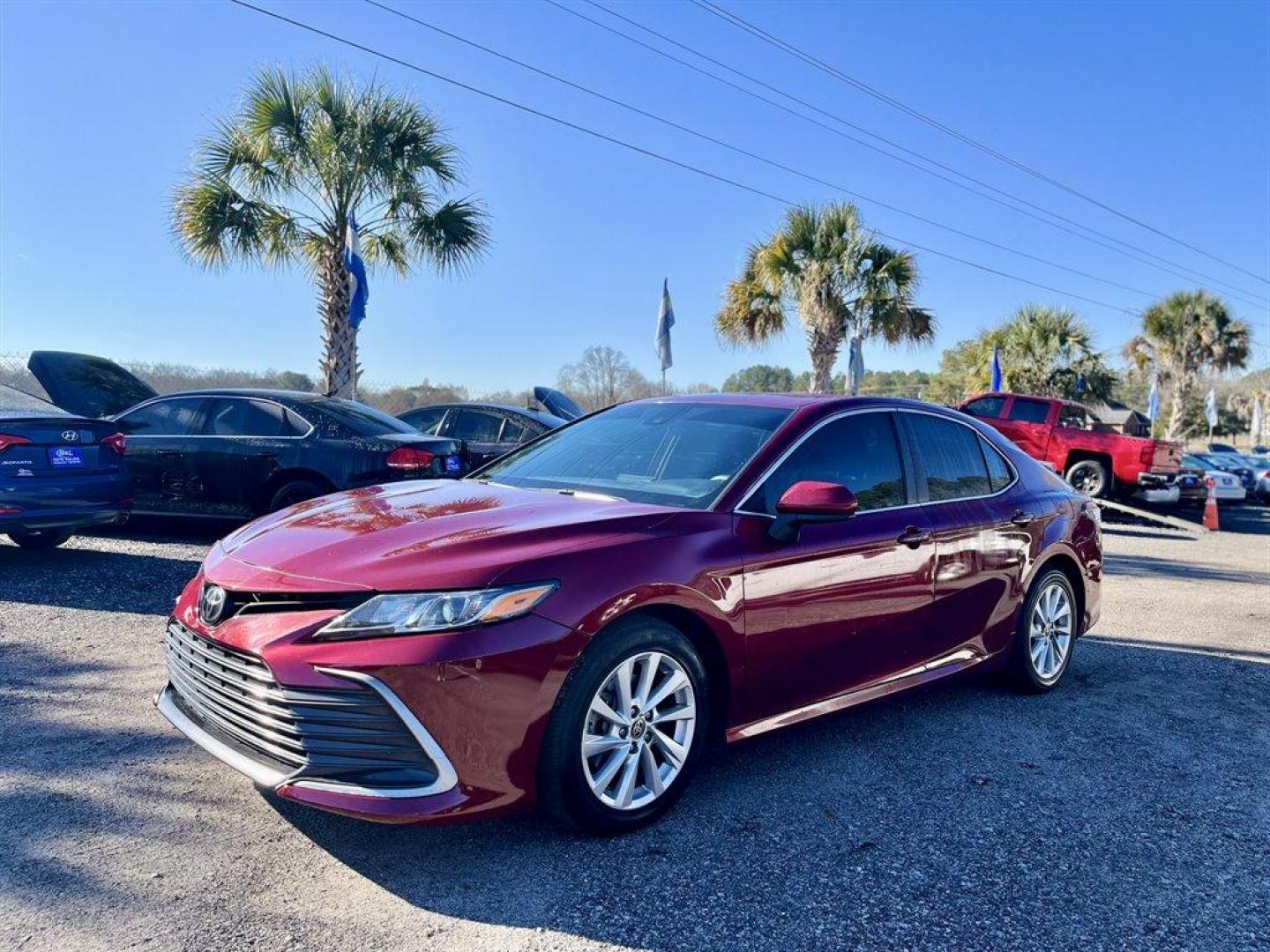 2021 Burgundy /Black Toyota Camry (4T1C11AK0MU) with an 2.5l I-4 DI Dohc 2.5l engine, Automatic transmission, located at 745 East Steele Rd., West Columbia, SC, 29170, (803) 755-9148, 33.927212, -81.148483 - Special Internet Price! 2021 Toyota Camry LE with Bluetooth, 7 touch-screen, SiriusXM 3-month All Access trial, Cruise control, Backup camera, Remote Keyless Entry, Manual Air Conditioning, Cloth interior, Powered driver seat, Rear 60-40 Folding Bench, Powered windows, Powered door locks, Plus more - Photo#0