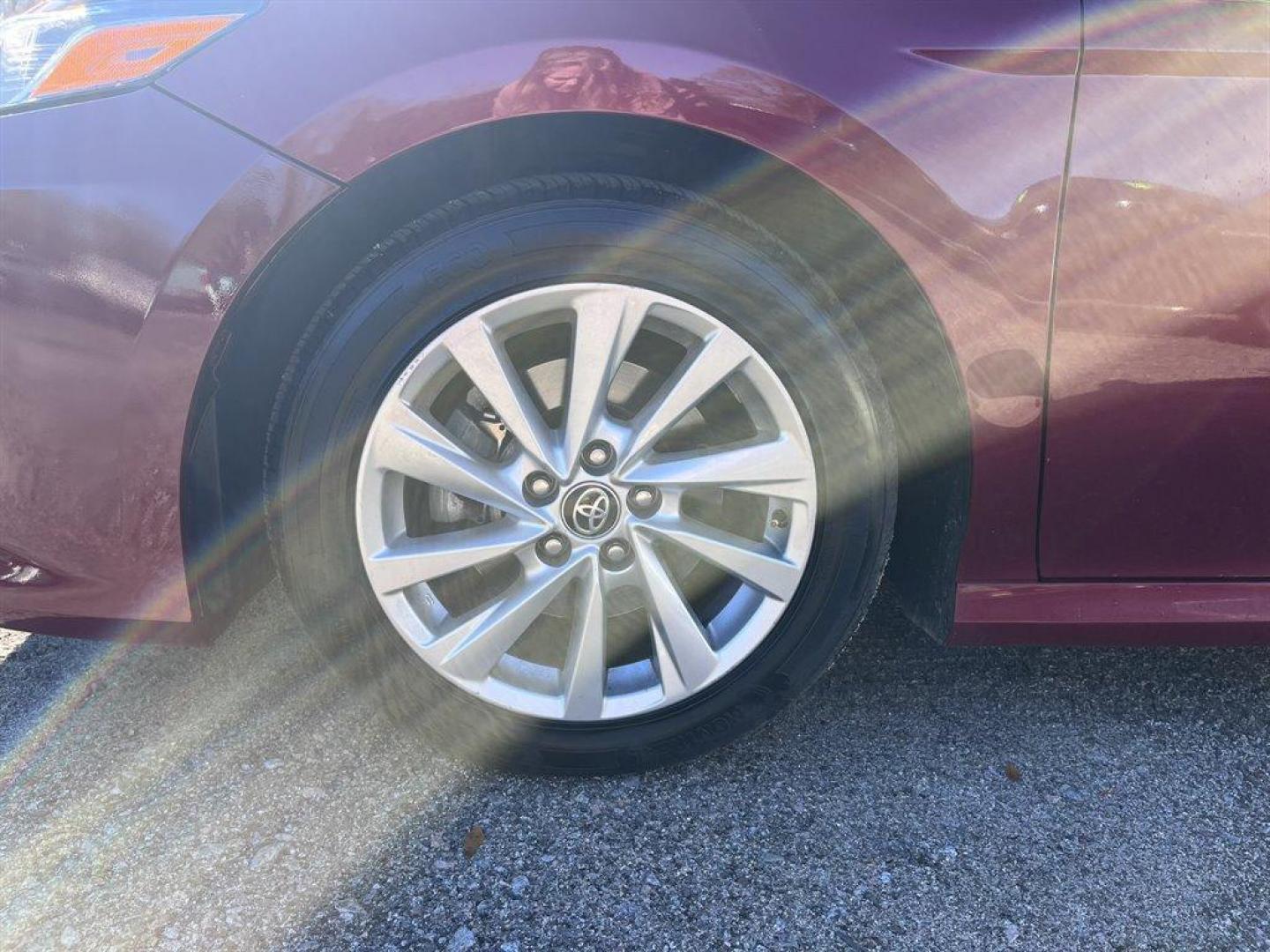 2021 Burgundy /Black Toyota Camry (4T1C11AK0MU) with an 2.5l I-4 DI Dohc 2.5l engine, Automatic transmission, located at 745 East Steele Rd., West Columbia, SC, 29170, (803) 755-9148, 33.927212, -81.148483 - Special Internet Price! 2021 Toyota Camry LE with Bluetooth, 7 touch-screen, SiriusXM 3-month All Access trial, Cruise control, Backup camera, Remote Keyless Entry, Manual Air Conditioning, Cloth interior, Powered driver seat, Rear 60-40 Folding Bench, Powered windows, Powered door locks, Plus more - Photo#31