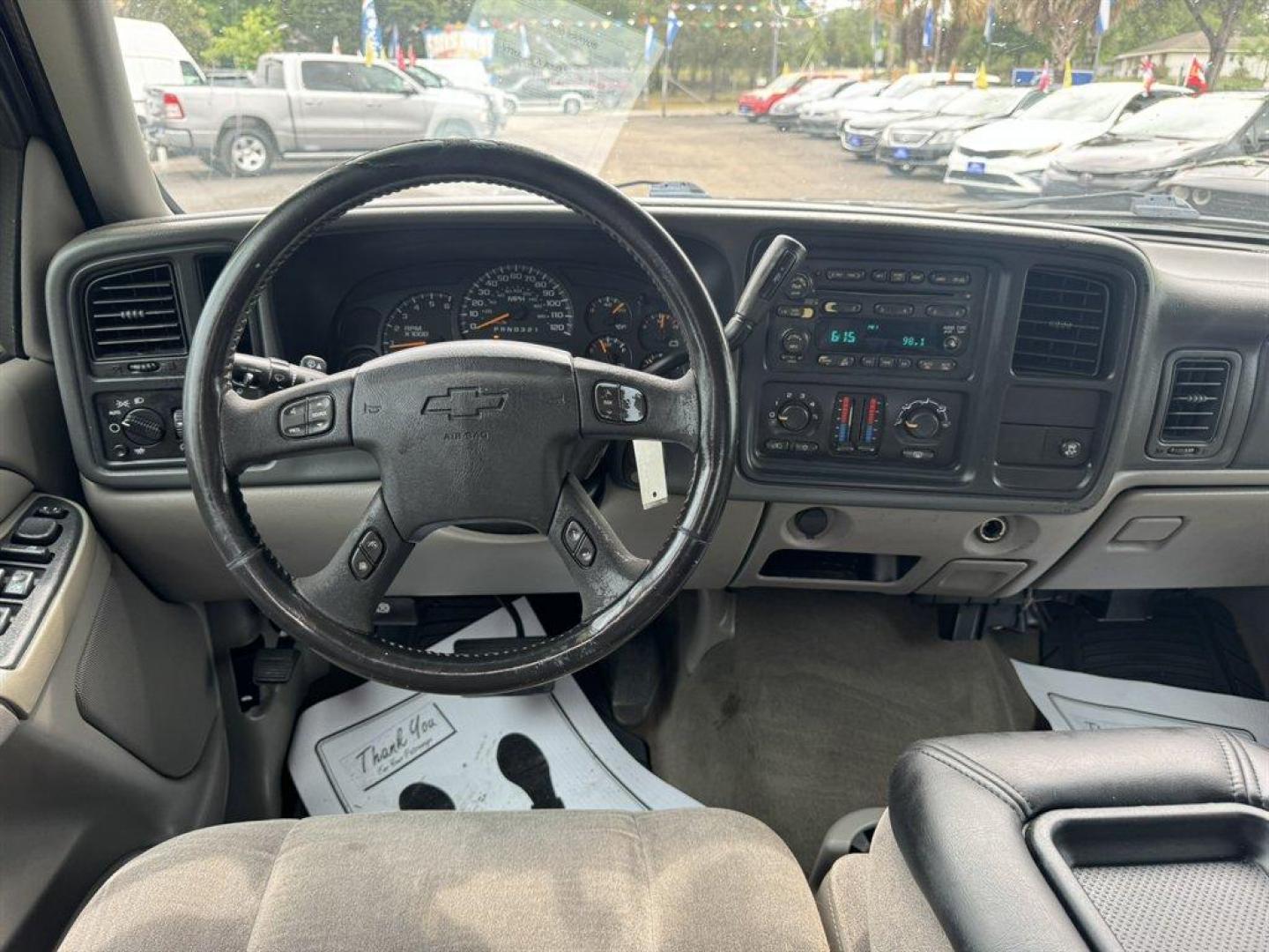2006 Black /Grey Chevrolet Avalanche (3GNEC12ZX6G) with an 5.3l V8 SFI Flex 5.3l engine, Automatic transmission, located at 745 East Steele Rd., West Columbia, SC, 29170, (803) 755-9148, 33.927212, -81.148483 - Photo#6
