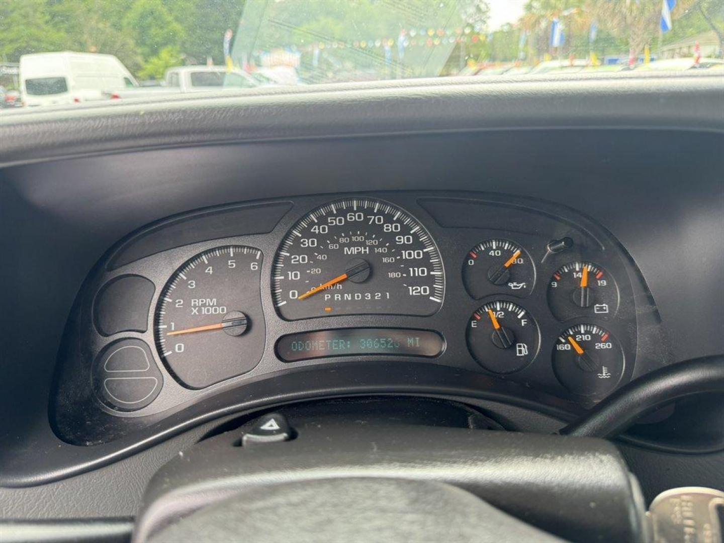 2006 Black /Grey Chevrolet Avalanche (3GNEC12ZX6G) with an 5.3l V8 SFI Flex 5.3l engine, Automatic transmission, located at 745 East Steele Rd., West Columbia, SC, 29170, (803) 755-9148, 33.927212, -81.148483 - Photo#9