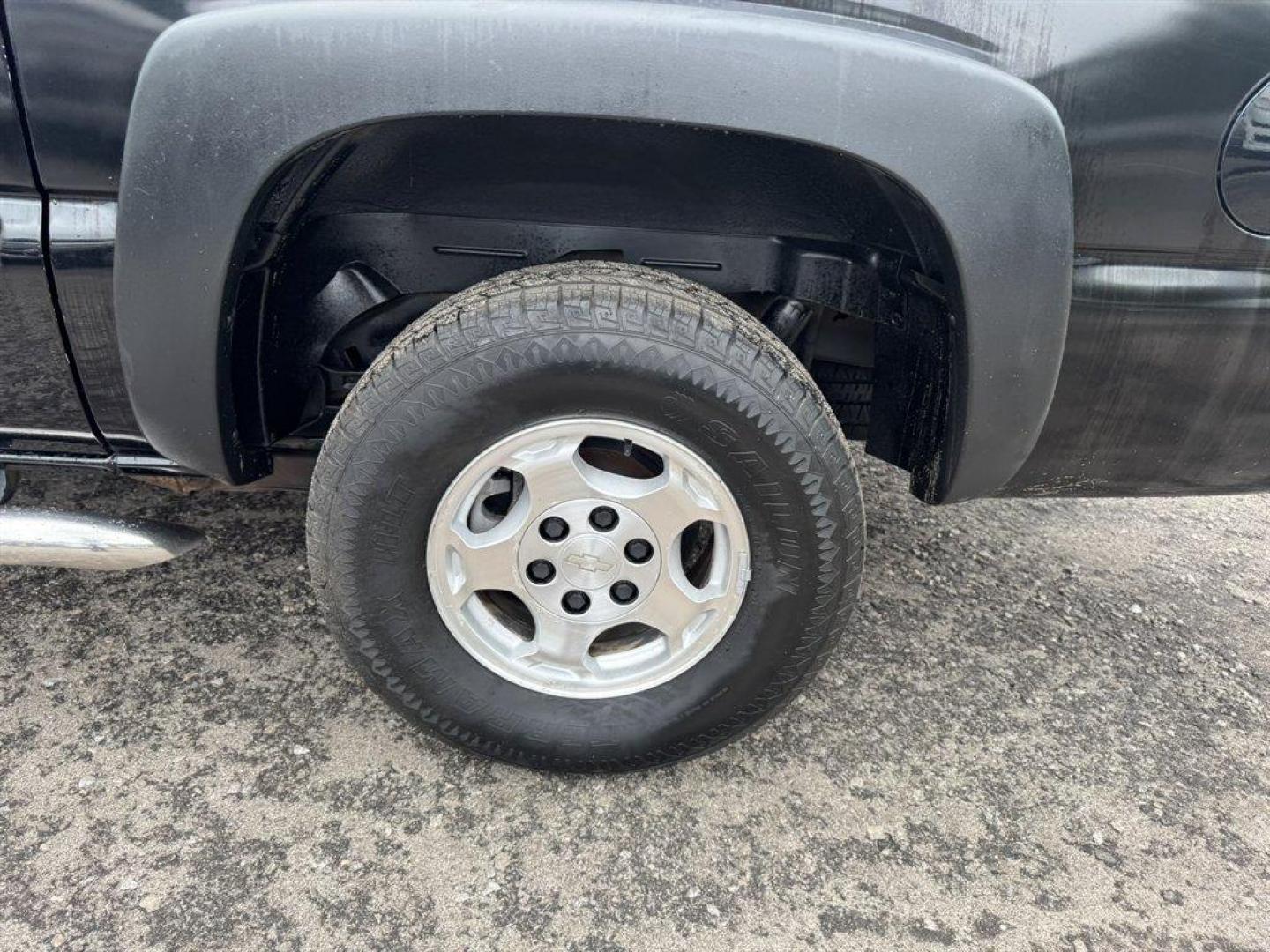 2006 Black /Grey Chevrolet Avalanche (3GNEC12ZX6G) with an 5.3l V8 SFI Flex 5.3l engine, Automatic transmission, located at 745 East Steele Rd., West Columbia, SC, 29170, (803) 755-9148, 33.927212, -81.148483 - Photo#22