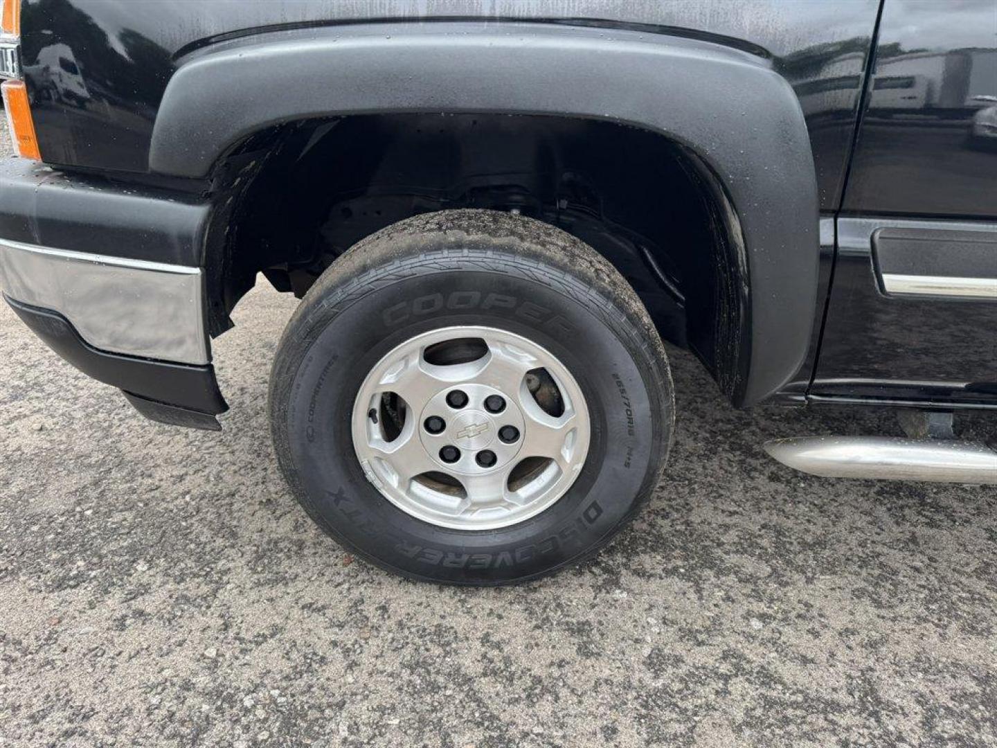 2006 Black /Grey Chevrolet Avalanche (3GNEC12ZX6G) with an 5.3l V8 SFI Flex 5.3l engine, Automatic transmission, located at 745 East Steele Rd., West Columbia, SC, 29170, (803) 755-9148, 33.927212, -81.148483 - Photo#23