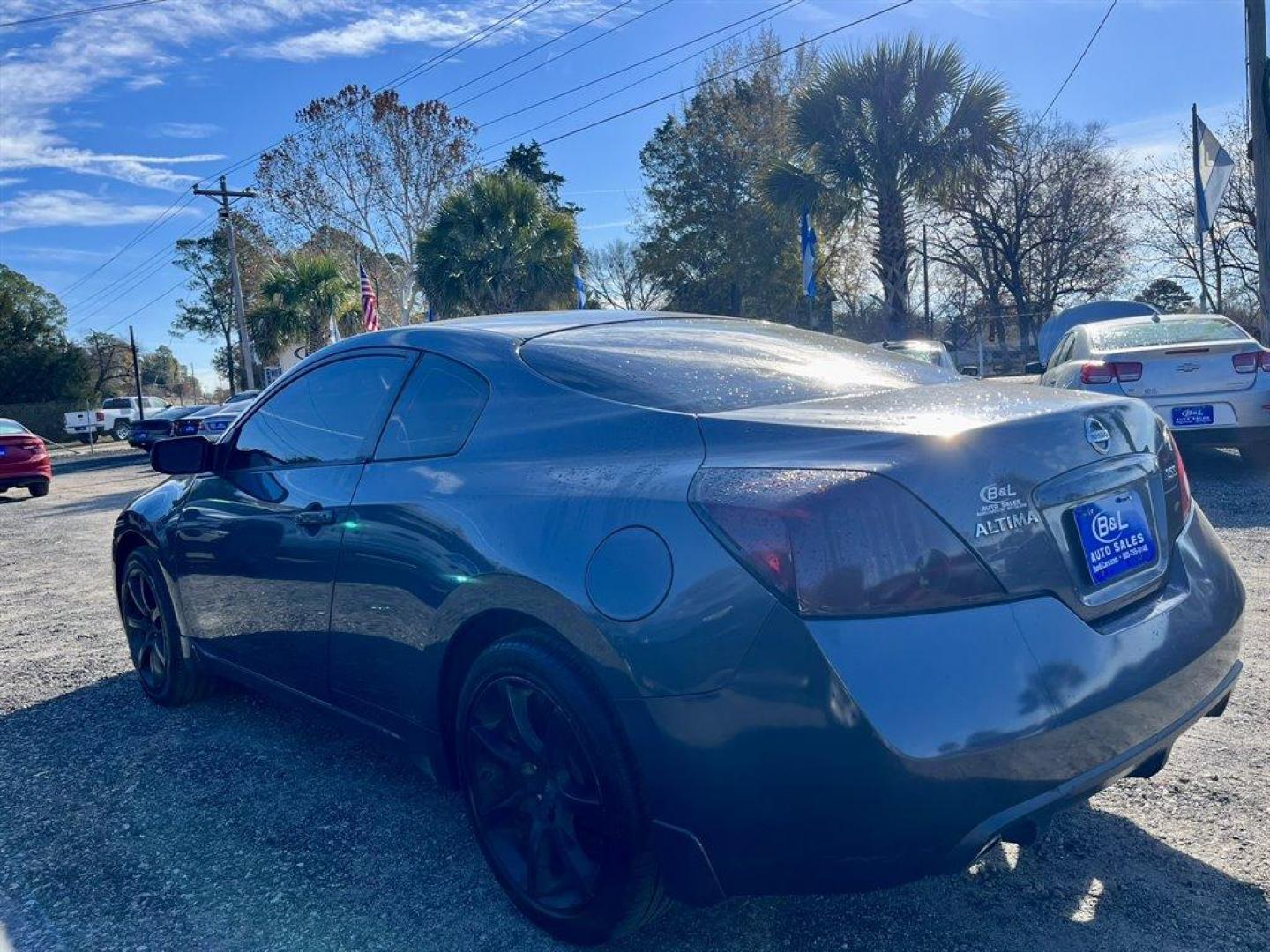 2008 Grey /Red Nissan Altima (1N4AL24E48C) with an 2.5l I-4 MPI Dohc 2.5l engine, Manual transmission, located at 745 East Steele Rd., West Columbia, SC, 29170, (803) 755-9148, 33.927212, -81.148483 - Special Internet Price! 2008 Nissan Altima with AM/FM stereo, Manual Transmission, Cruise Control, Push To Start, Air conditioning, Red Leather Interior, Powered Windows, Powered Door Locks, Plus More! - Photo#1