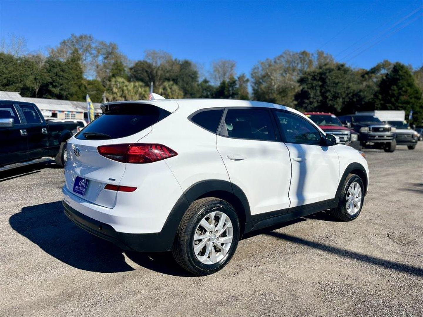 2019 White /Tan Hyundai Tucson (KM8J2CA41KU) with an 2.0l I-4 DI Dohc Cvvt 2.0 engine, Automatic transmission, located at 745 East Steele Rd., West Columbia, SC, 29170, (803) 755-9148, 33.927212, -81.148483 - Special Internet Price! 2019 Hyundai Tucson with Bluetooth, AM/FM Audio System, Backup Camera, Cruise Control, Manual Air Conditioning, Remote Keyless Entry, Cloth Interior, Front Bucket Seats, Rear 60-40 Folding Bench, Powered Windows, Powered Door Locks, Plus More! - Photo#2