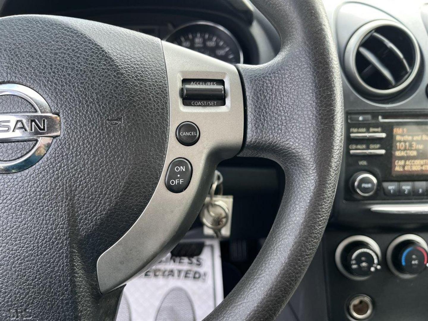 2013 White /Black Nissan Rogue (JN8AS5MT1DW) with an 2.5l I-4 MPI Dohc 2.5l engine, Automatic transmission, located at 745 East Steele Rd., West Columbia, SC, 29170, (803) 755-9148, 33.927212, -81.148483 - Special Internet Price! 2013 Nissan Rogue with AM/FM stereo, AUX port, Backup camera, Cruise control, Front bucket seats, Powered driver seat, Cloth interior, 60/40 split fold-down rear bench seat, Front air conditioning, Remote keyless entry, Plus more! - Photo#7